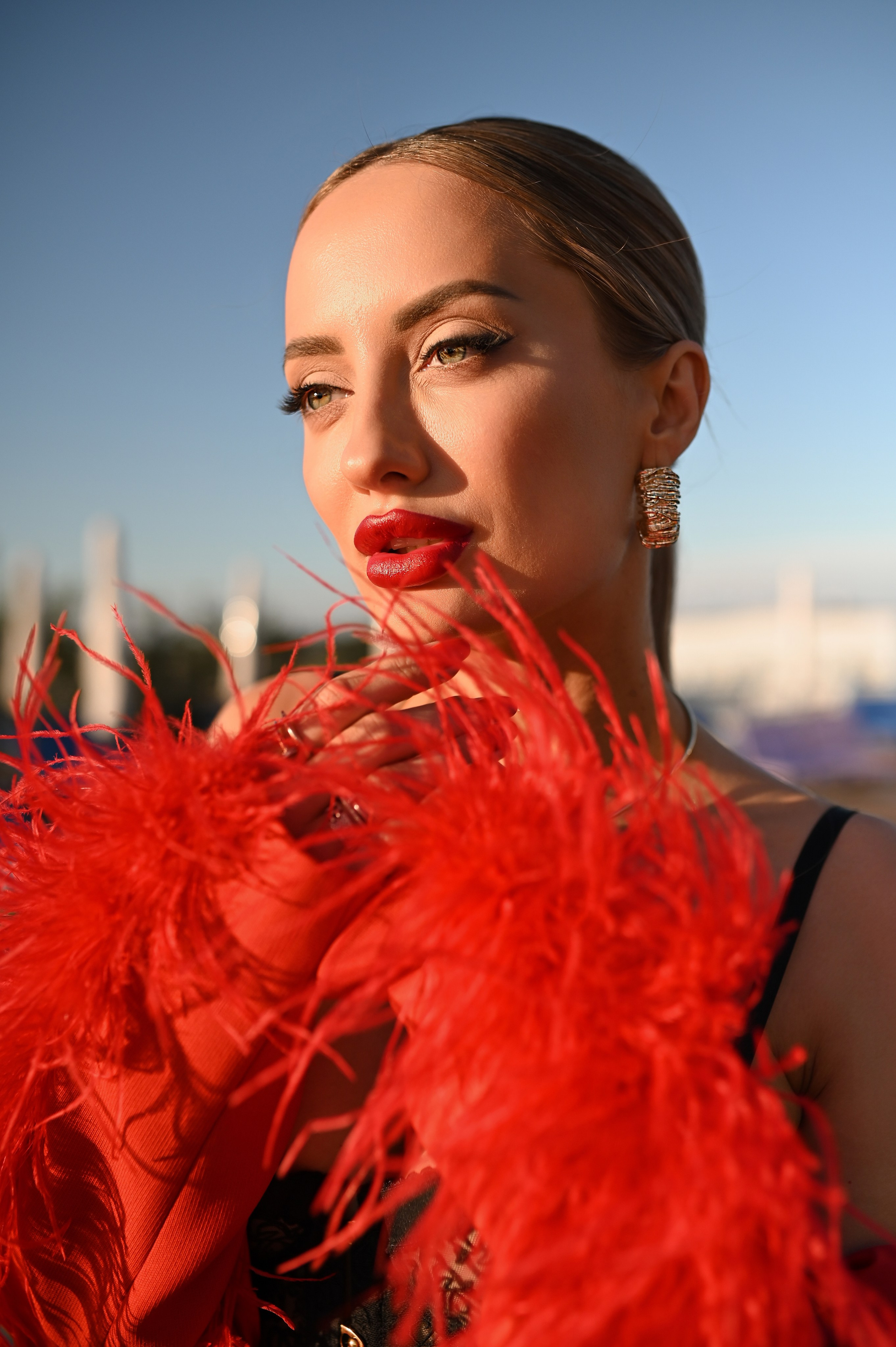 Лилия. Твой личный проводник к красивым фотографиям в Старом Осколе