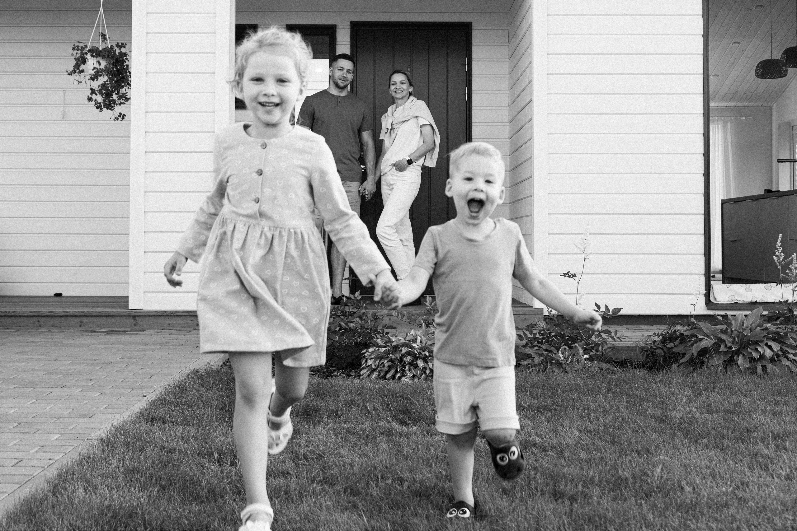 Семейная фотосессия дома. Детский и контент фотограф Надя Волкова Санкт-Петербург