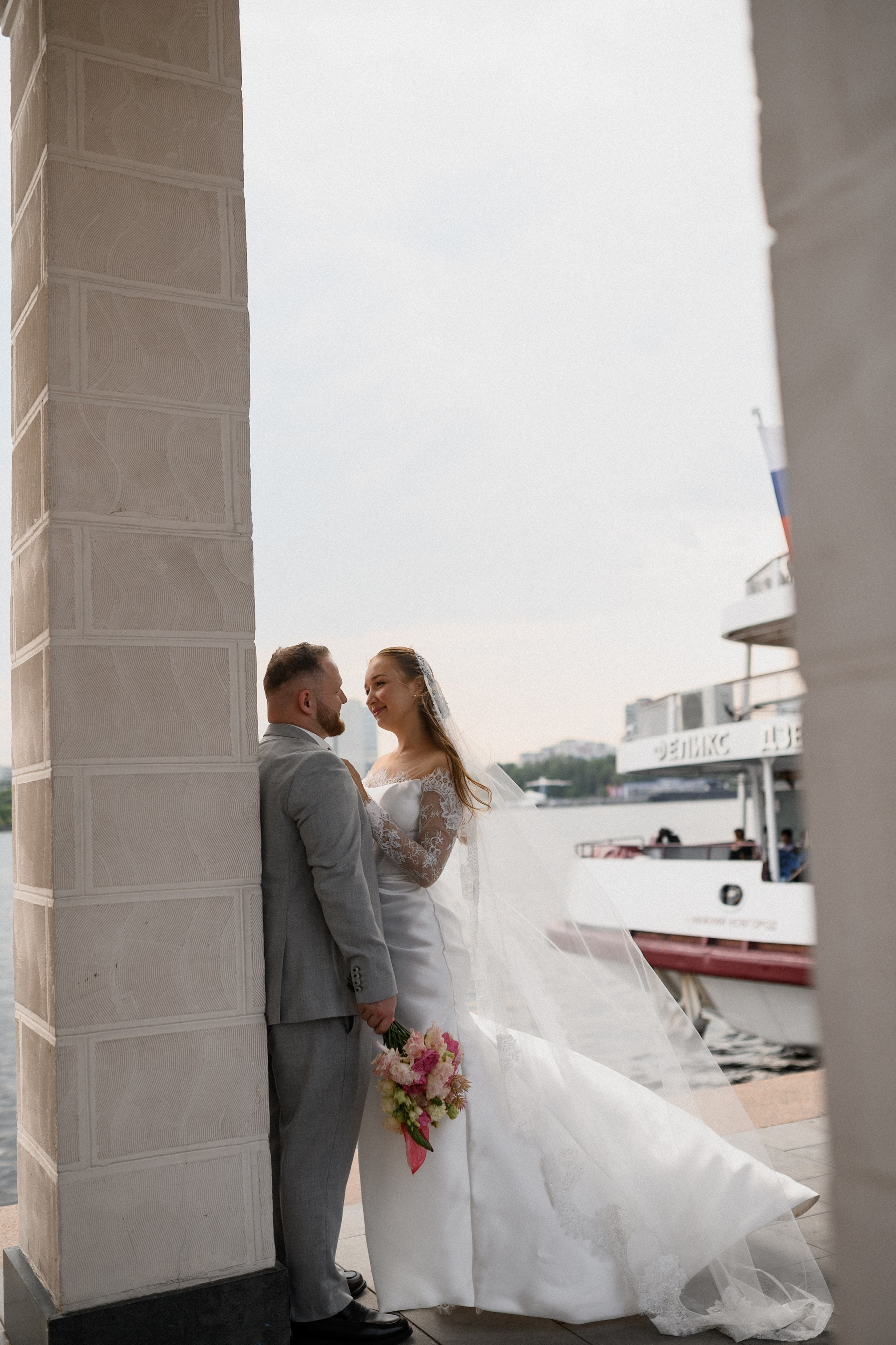 Денис и Даша. Северный речной вокзал. Семейный и свадебный lifestyle-фотограф в Москве Мария Петрова