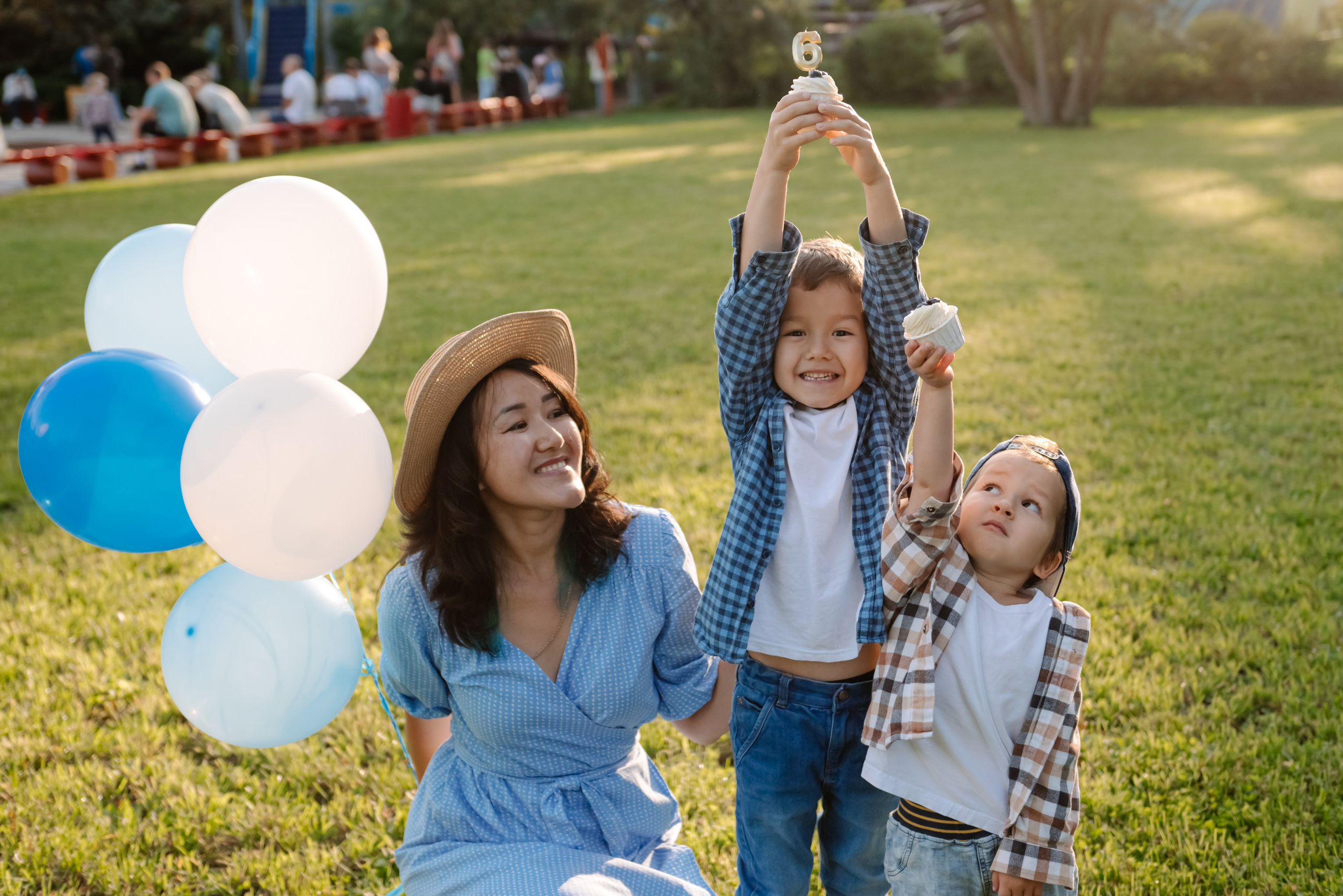 Семейная. Лилия с сыновьями. Свадебный и сеейный фотограф в Санкт-Петербурге Елена Худякова