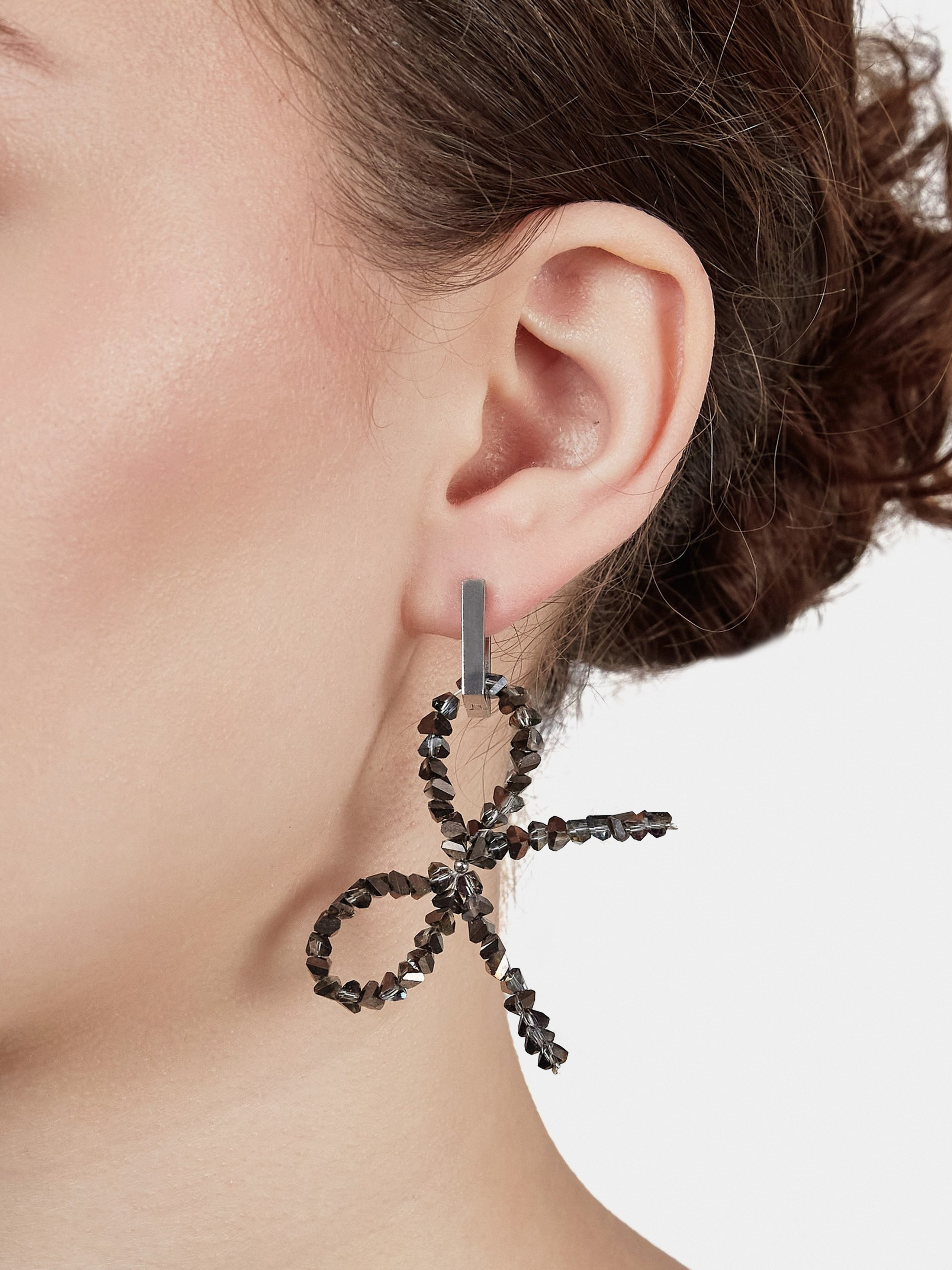 Фотосъемка с моделью на белом фоне. Коммерческий фотограф в Москве Павел Володин