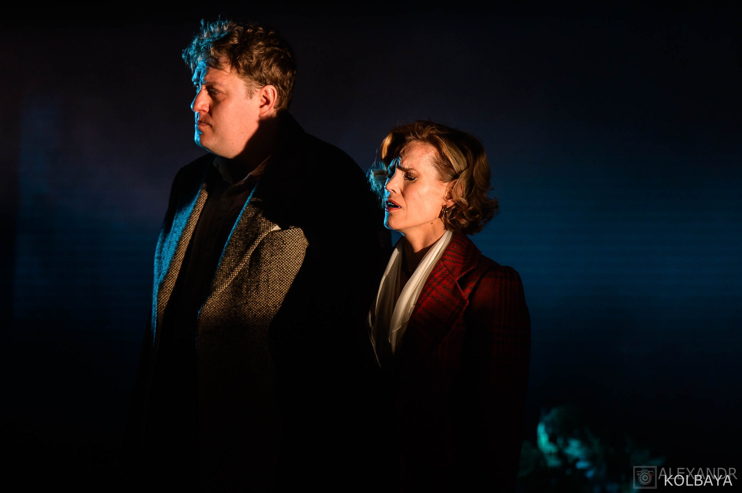 Фоторепортаж со спектакля Ночь в Лиссабоне в театре Модерн. Концертный и театральный репортажный фотограф в Москве Александр Колбая