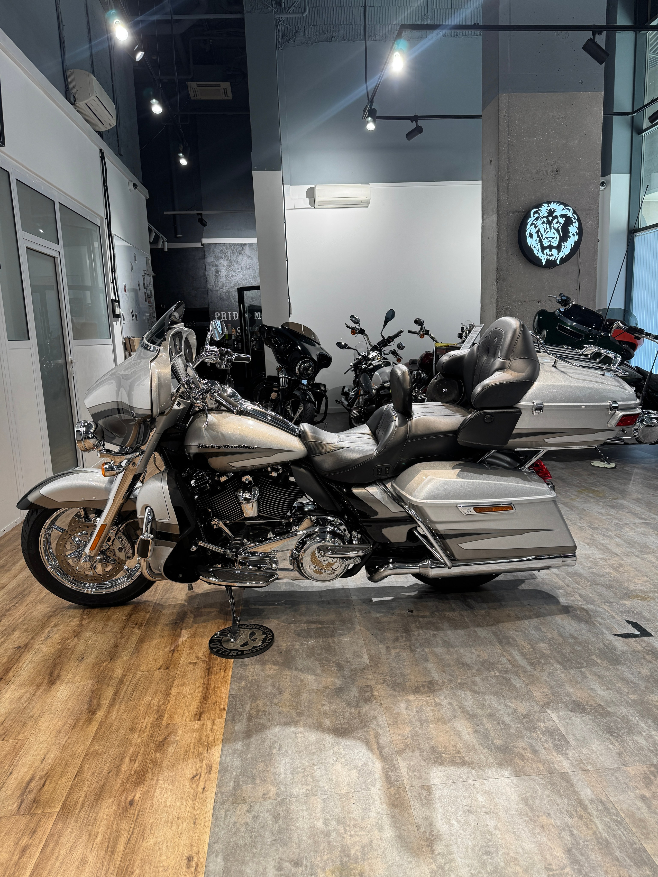 Мотоциклы Harley-Davidson 114 CVO Ultra Limited (Touring)  — купить мотоцикл. Hello Davidson, Москва. Только хорошие мотоциклы…