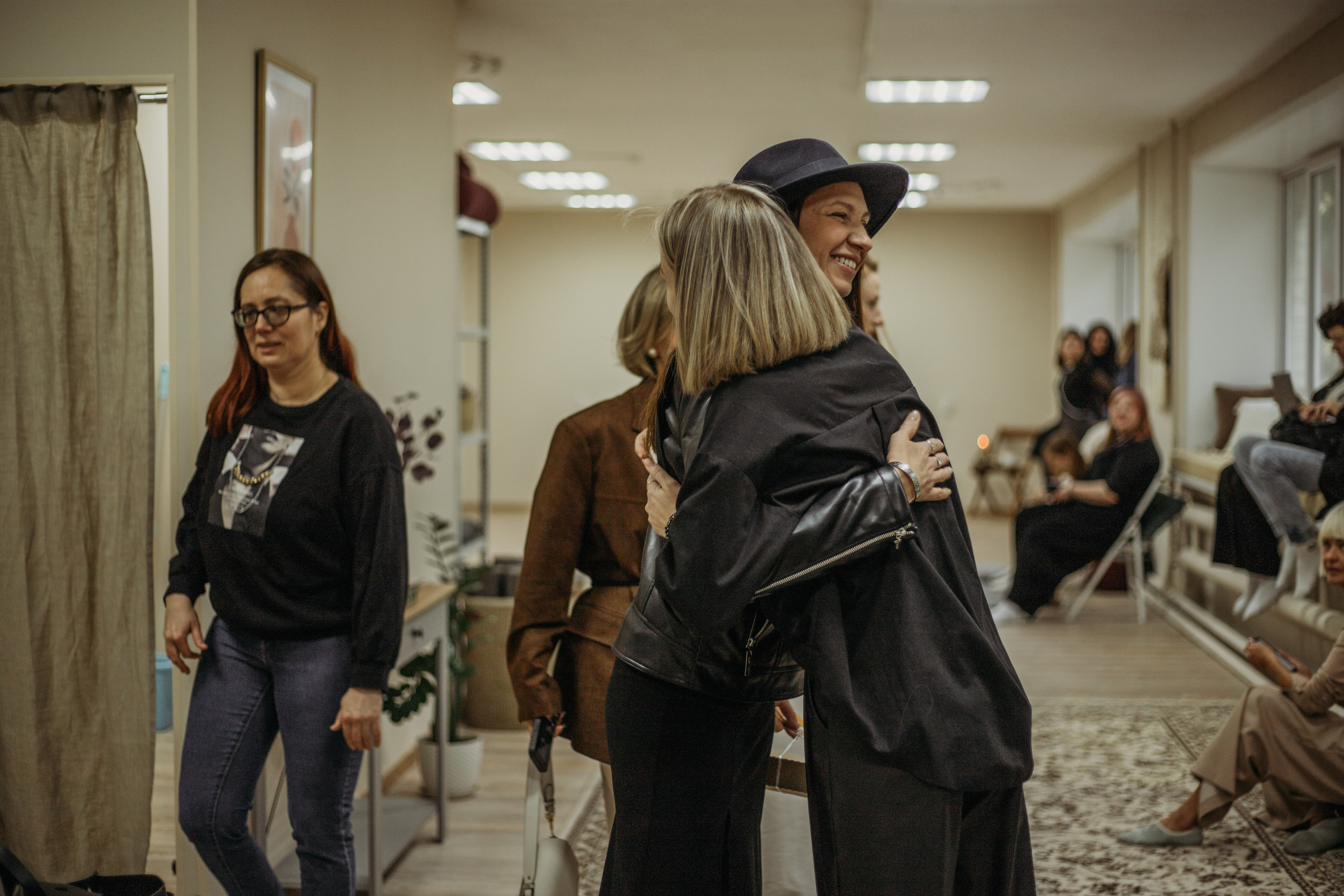 Презентация газеты «Глубокий смысл». Венера Гайн. Репортажный фотограф  Тюмень. Обучение фотографии с 0