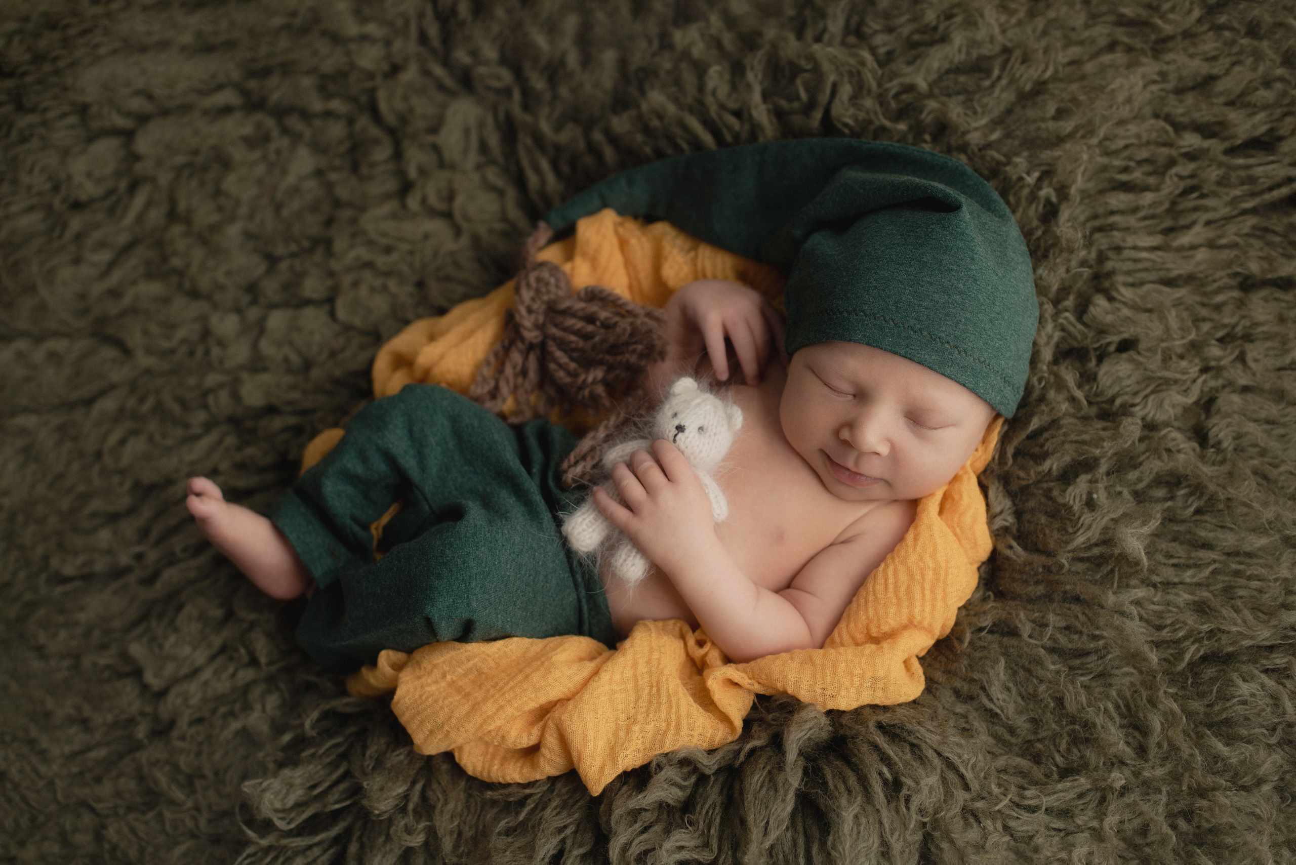 Фотосъемка новорожденного. Фотограф беременности, новорожденных и детей до года в Челябинске Волк