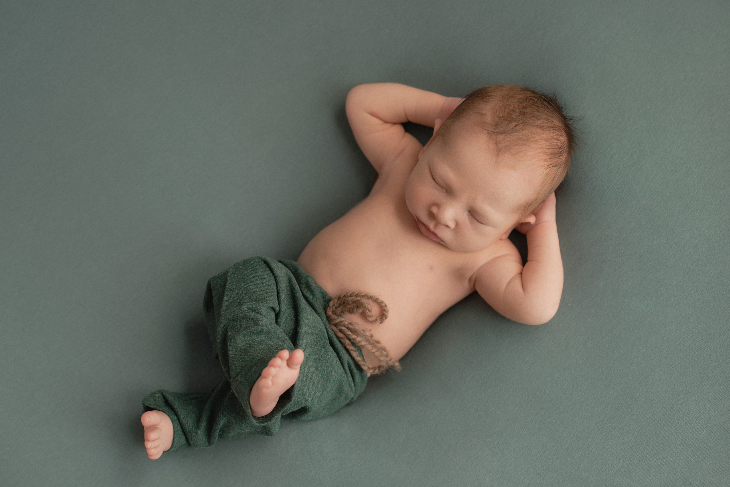 Фотосъемка новорожденного. Фотограф беременности, новорожденных и детей до года в Челябинске Волк