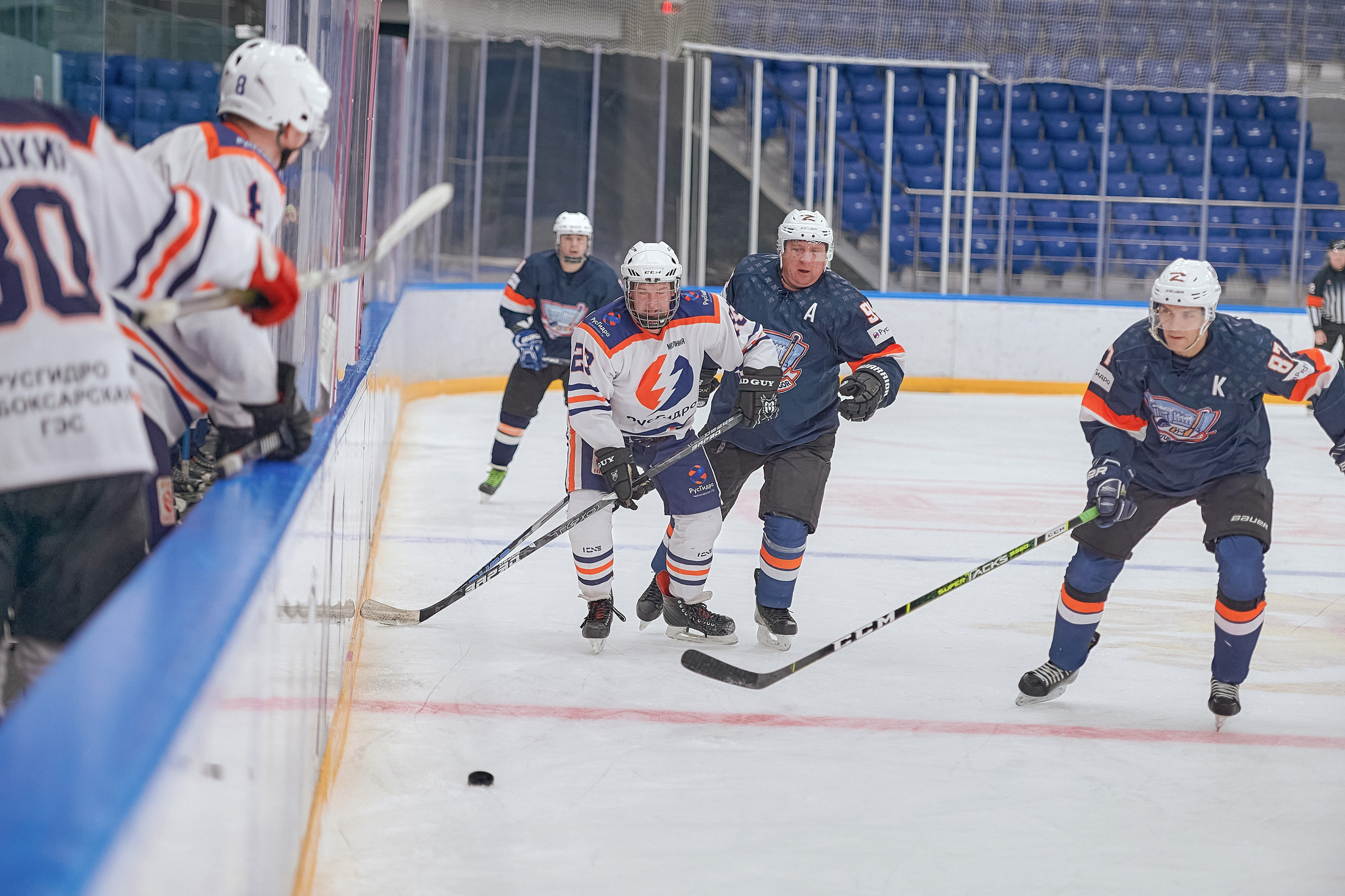 Портфолио репортажной фотосъёмки: Кристалл арена — Хоккей — РусГидро. Фотограф Яковлев Роман — Красноярск