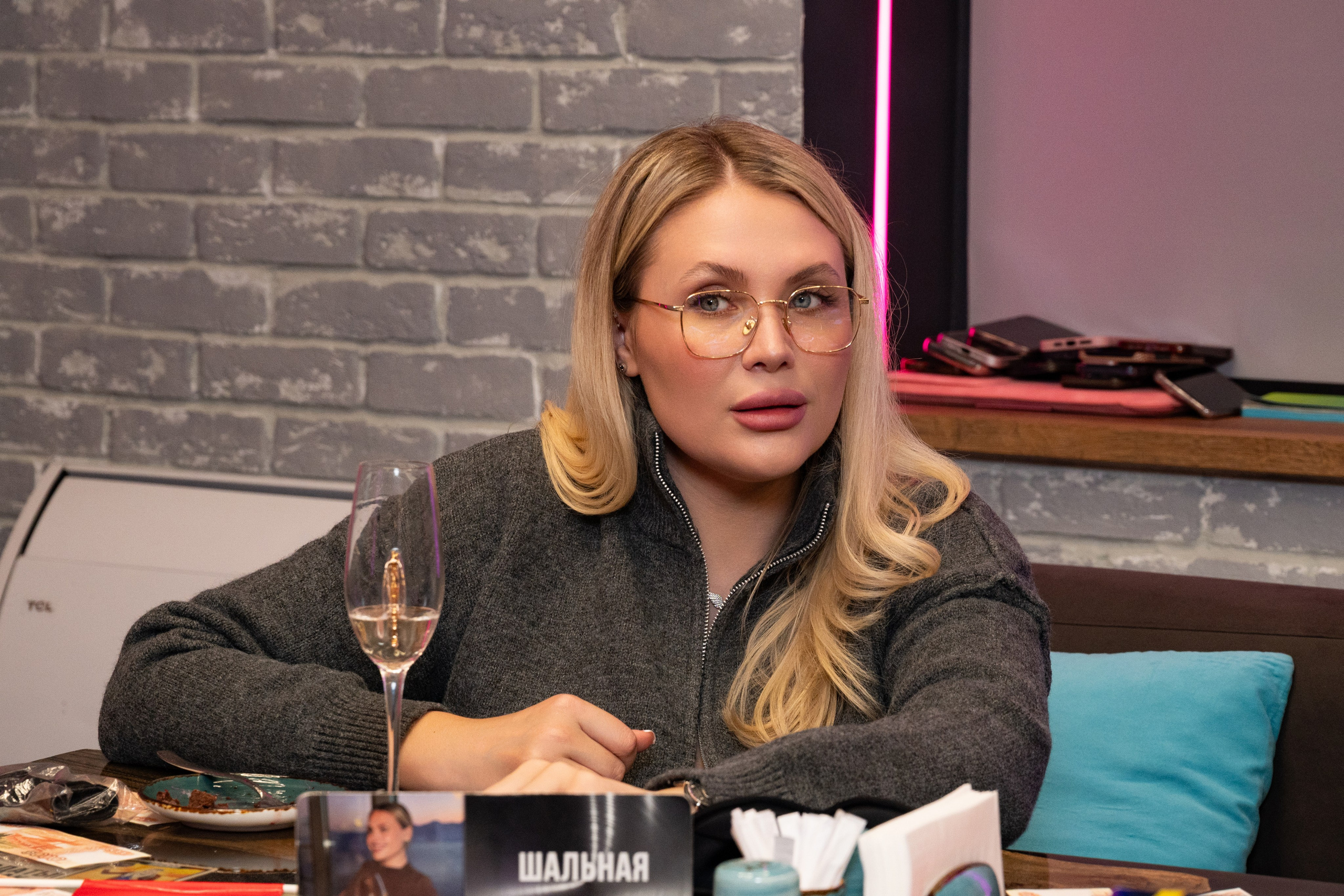 Репортаж на турнире по игре Мафия в «Мятном еноте». Фотограф мероприятий в Москве