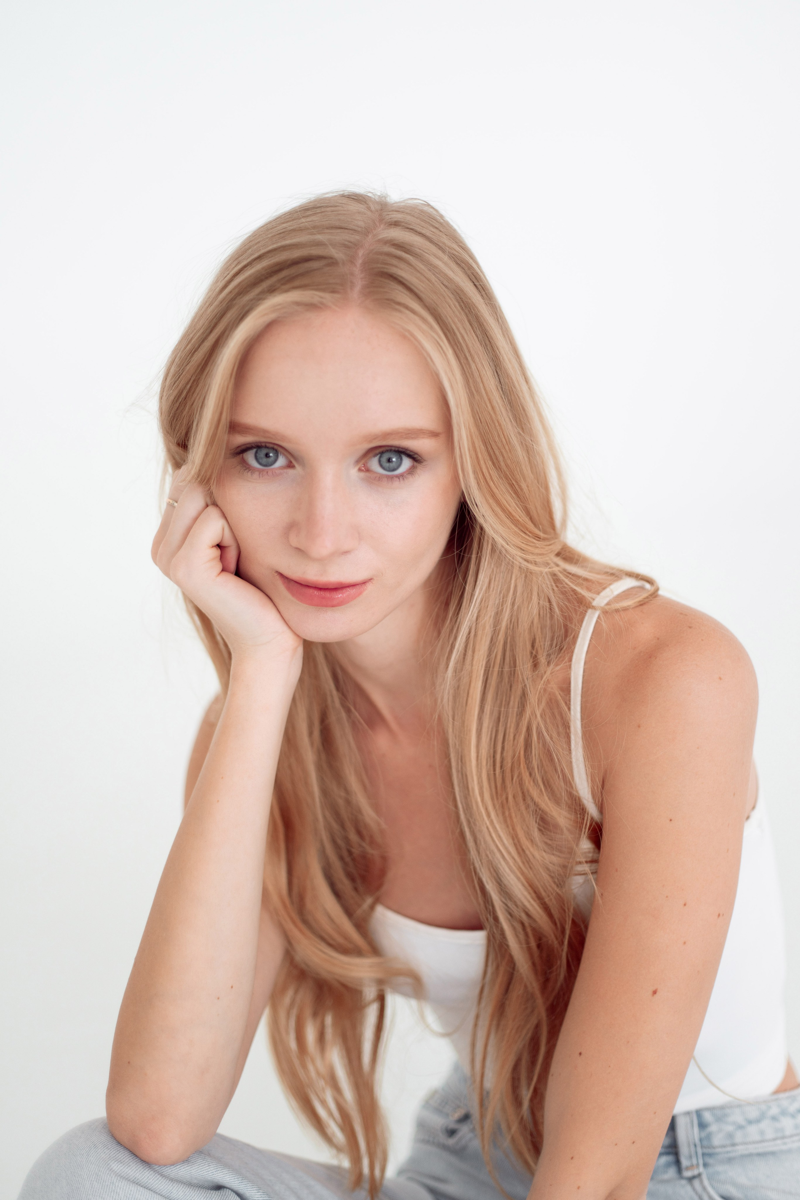 Модельные тесты и творческая съёмка в Москве. Портреты студия Москва. Модельные тесты. Lovestory студия в Москве. Женсий фотограф