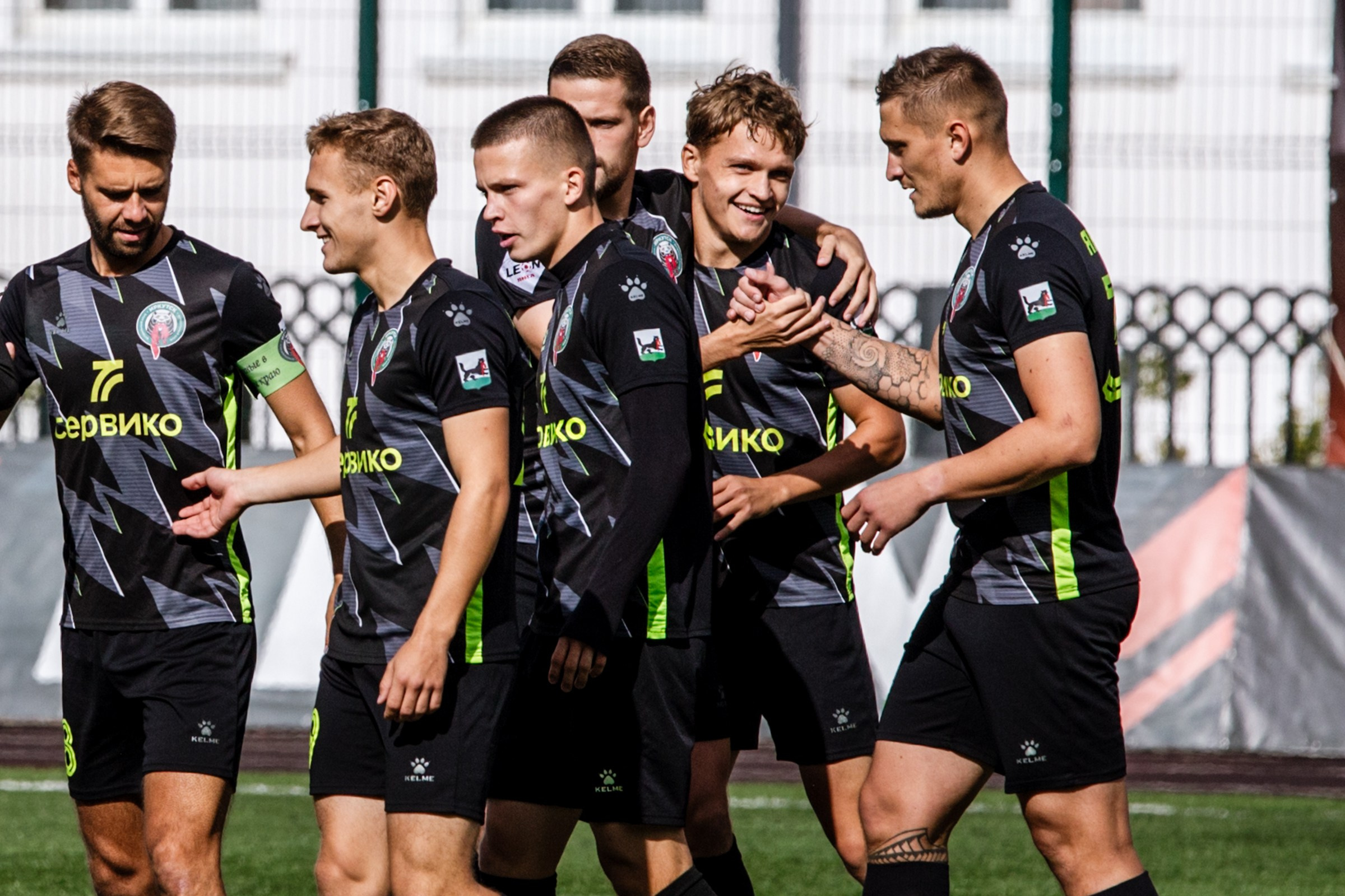 Первенство России по футболу LEON-Вторая лига Б | ФК Иркутск — Космос (Долгопрудный) | 14.09.25. Фотограф в Иркутске Евгения Айвазова