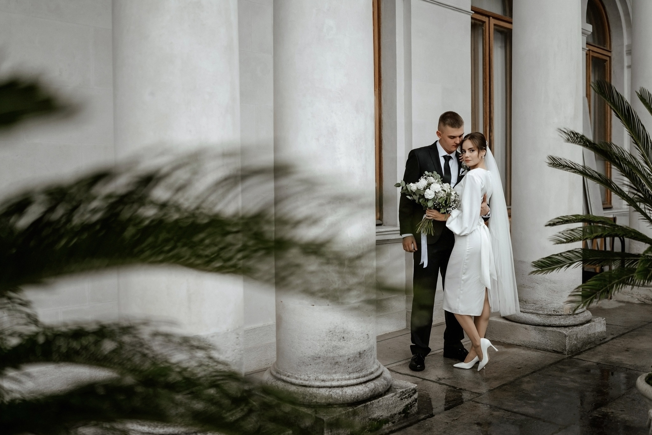 Свадебная фотосессия в Ливадийском дворце. Свадебный и семейный фотограф и видеограф, Крым, Москва, Санкт -Петербург