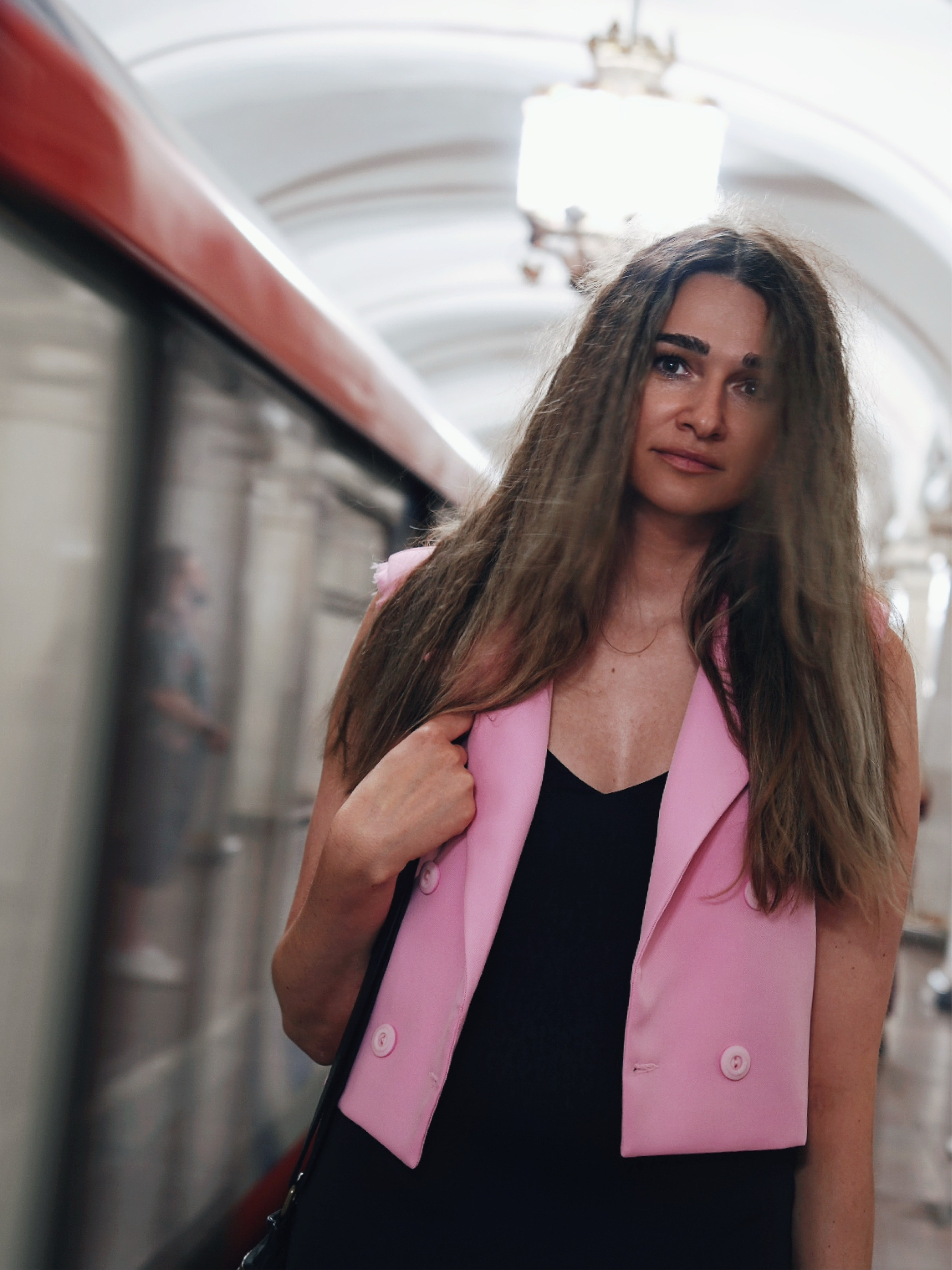 Анна в Московском метро. Событийный фотограф Анна Курникова