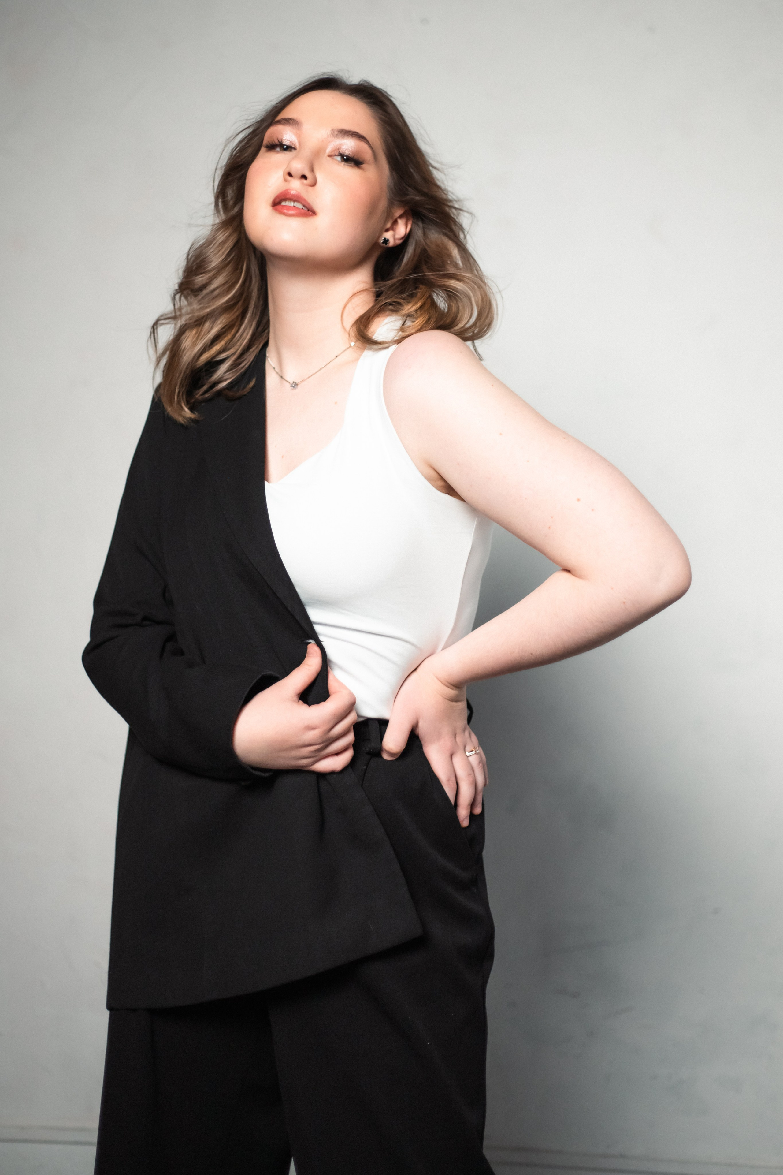 Виктория. Фотограф в Тюмени Даша Михнова. Портреты, фотопроекты, фотодни