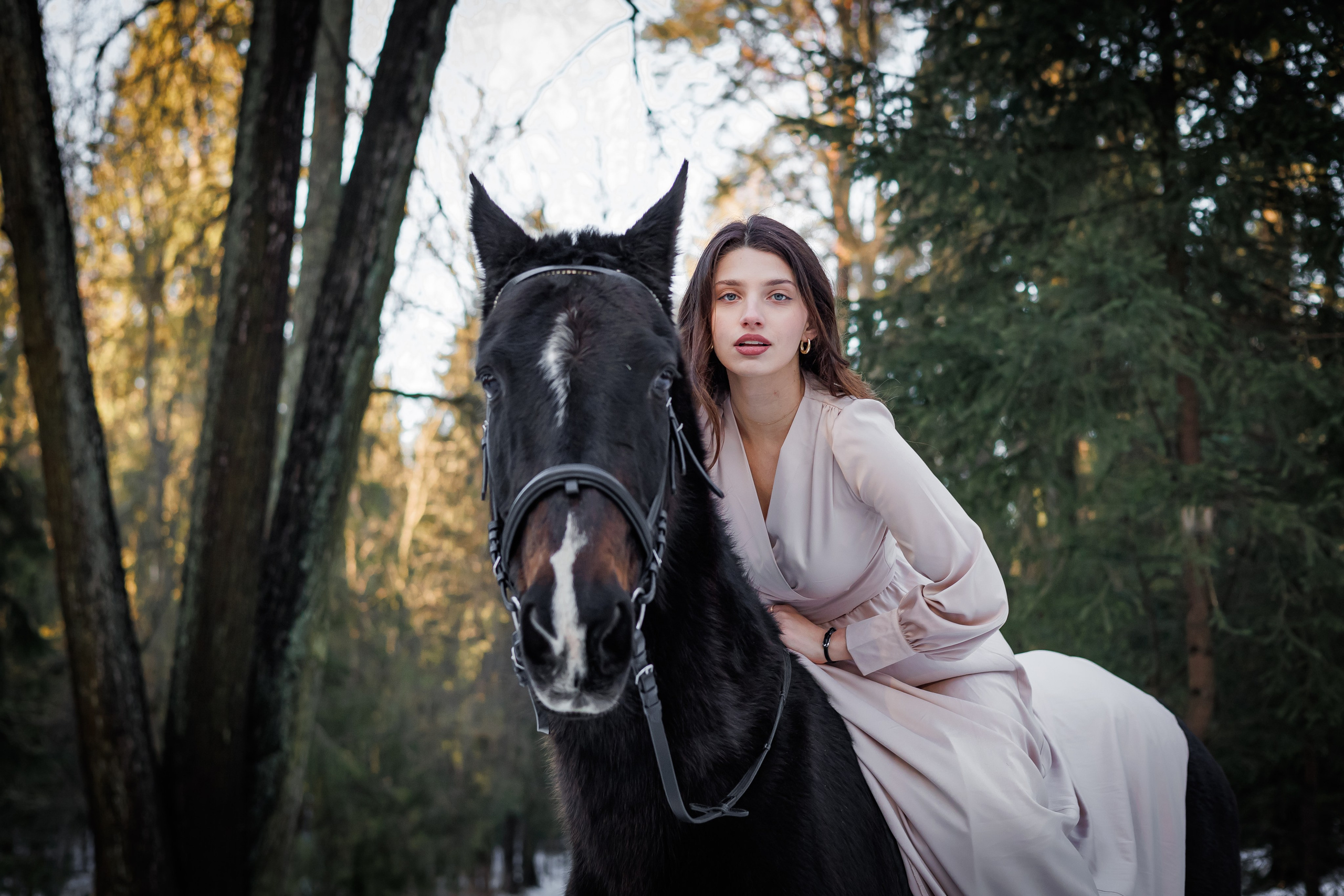 Илона. Фотопрогулка в Шуваловском парке на лошади. Портретный фотограф Панферова Регина г. Санкт-Петербург, г. Казань