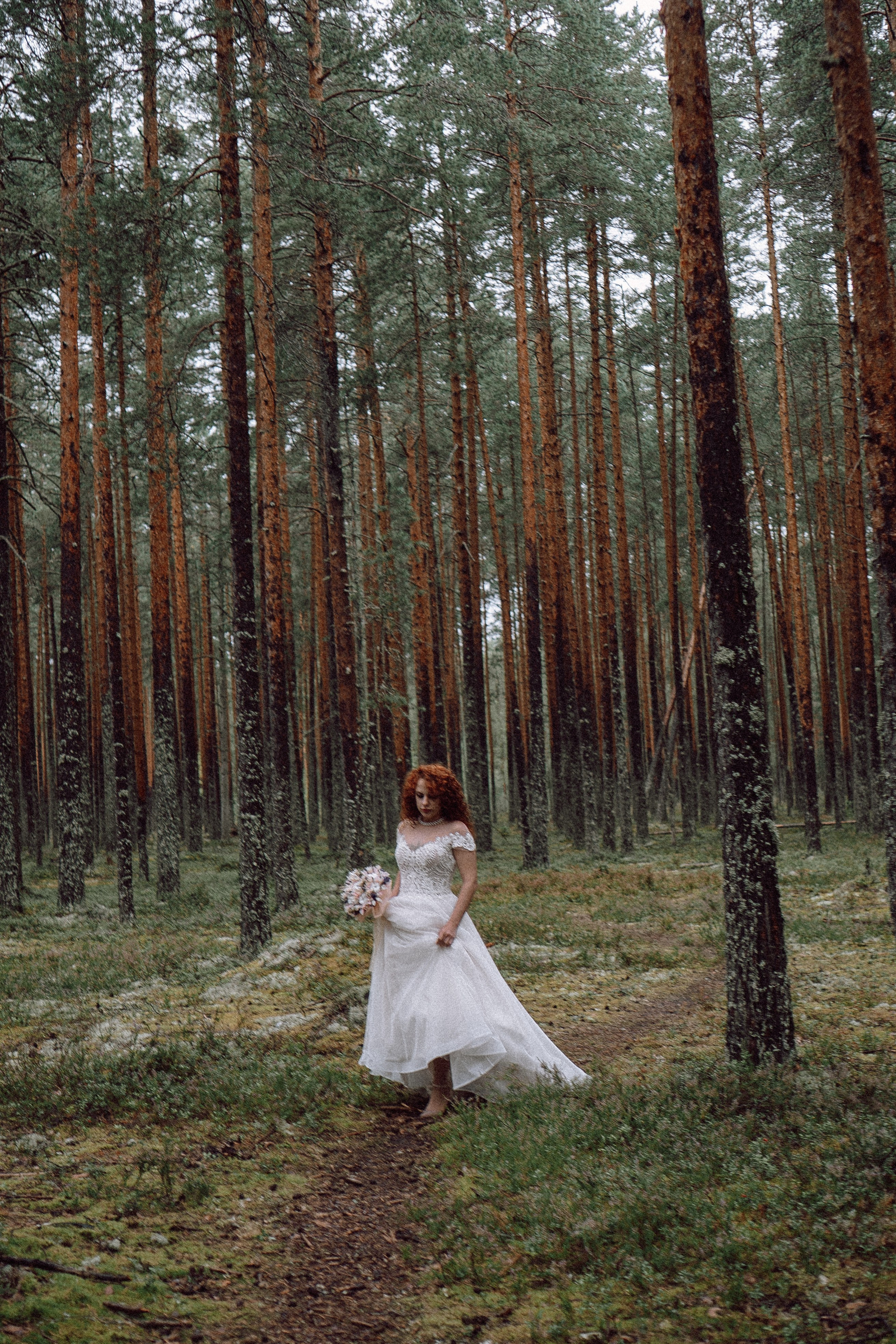 СВАДЕБНАЯ ФОТОСЕССИИЯ ПАРЫ В ГОРОДЕ ПРИОЗЕРСК В СОСНОВОМ ЛЕСУ И С ПИКАПОМ. Профессиональный фотограф, Санкт-Петербург — Виктория Богомолова