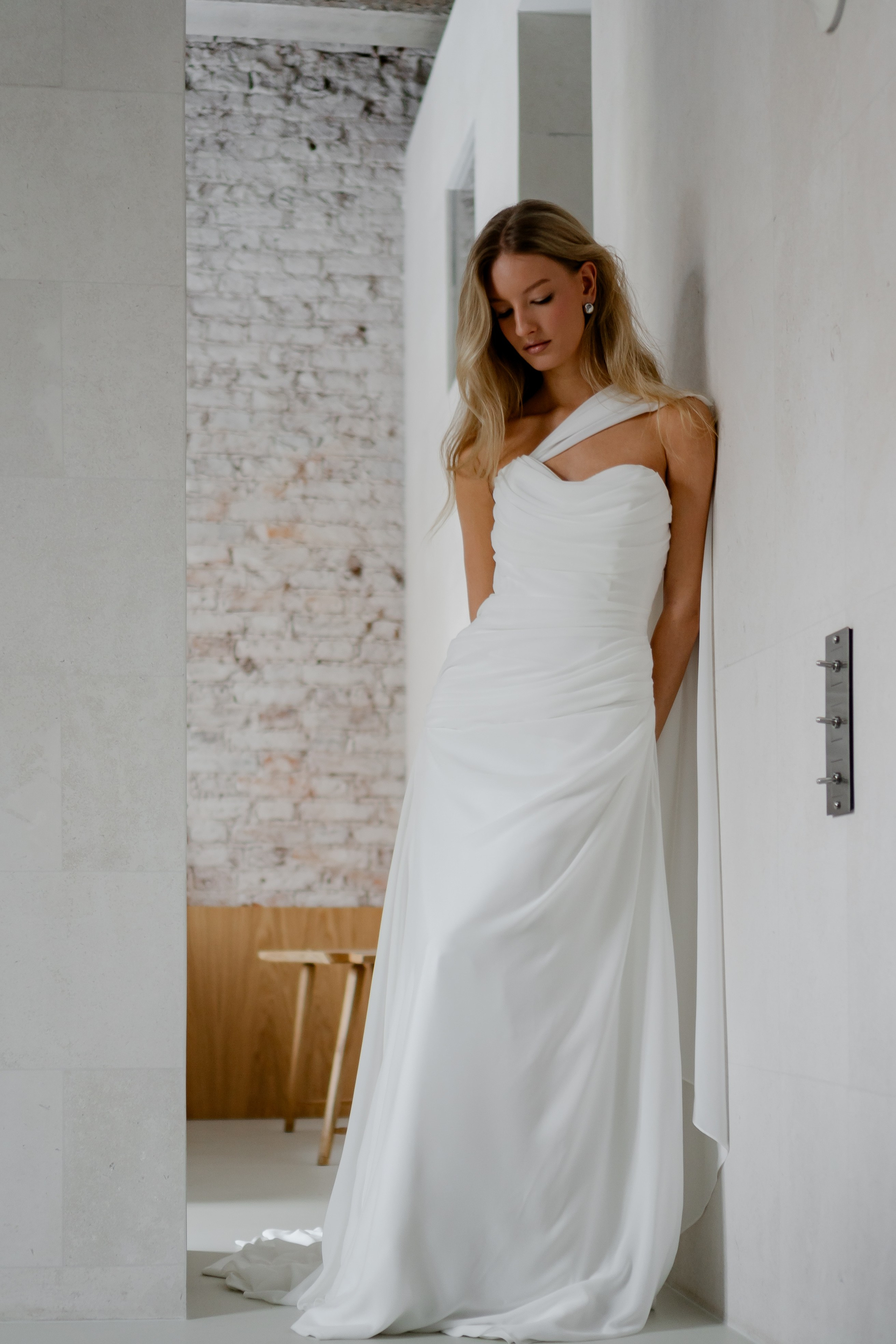 ЭЛЕГАНТНАЯ СВАДБЕНАЯ СЬЕМКА ЖЕНИХА И НЕВЕСТЫ В ДОРОГОМ ОТЕЛЕ САНКТ-ПЕТЕРБУРГА. Профессиональный фотограф, Санкт-Петербург — Виктория Богомолова