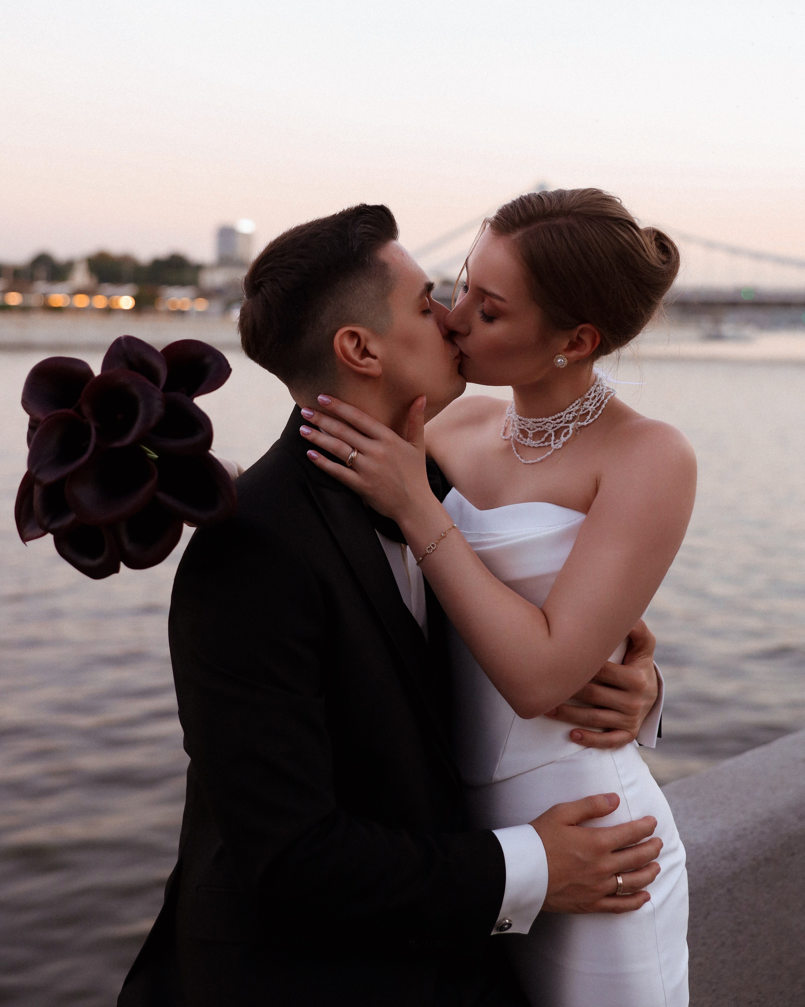 Свадебная прогулка на набережной