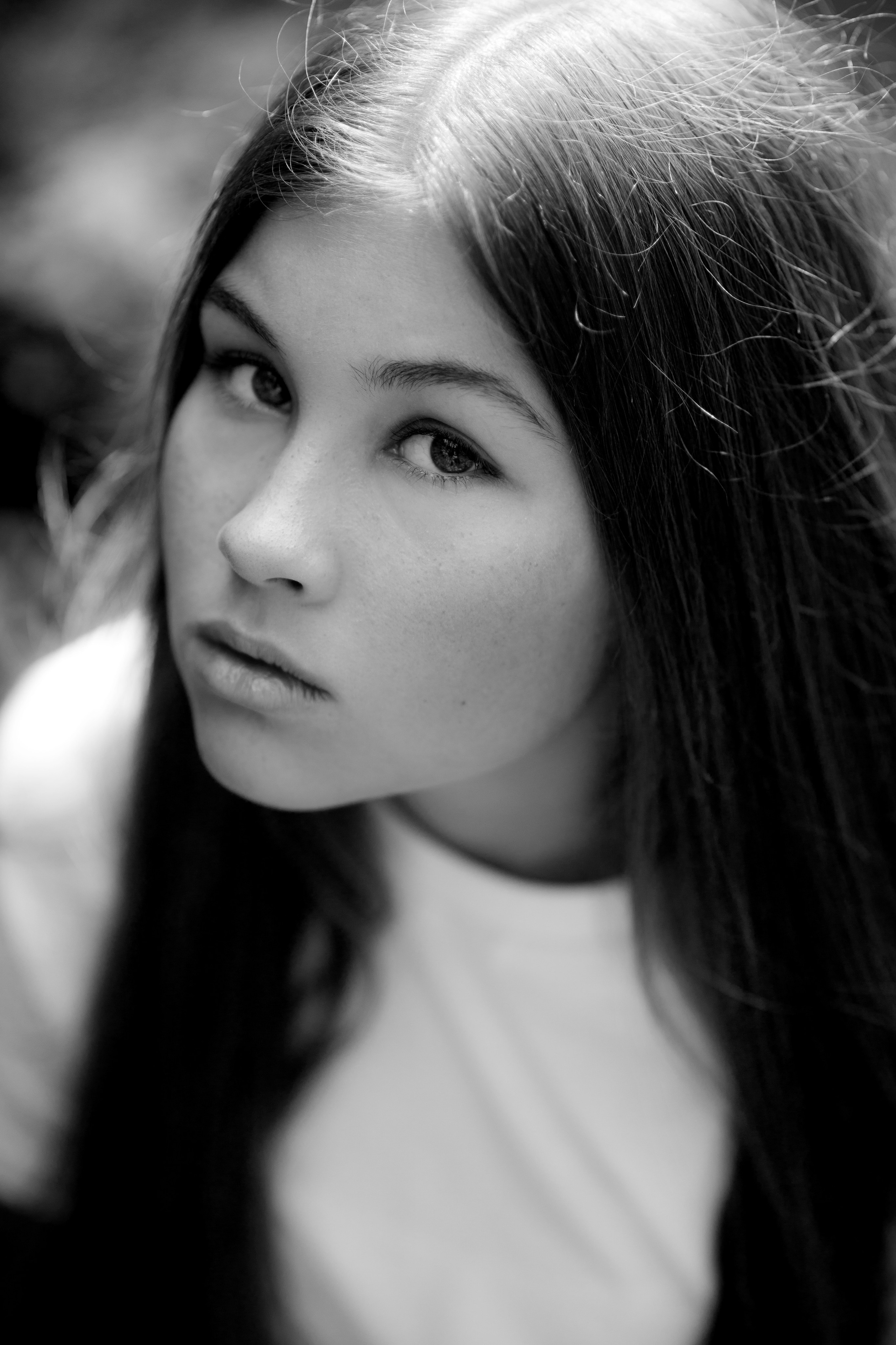 Фотосессия девочки подростка в старом городе. Главная