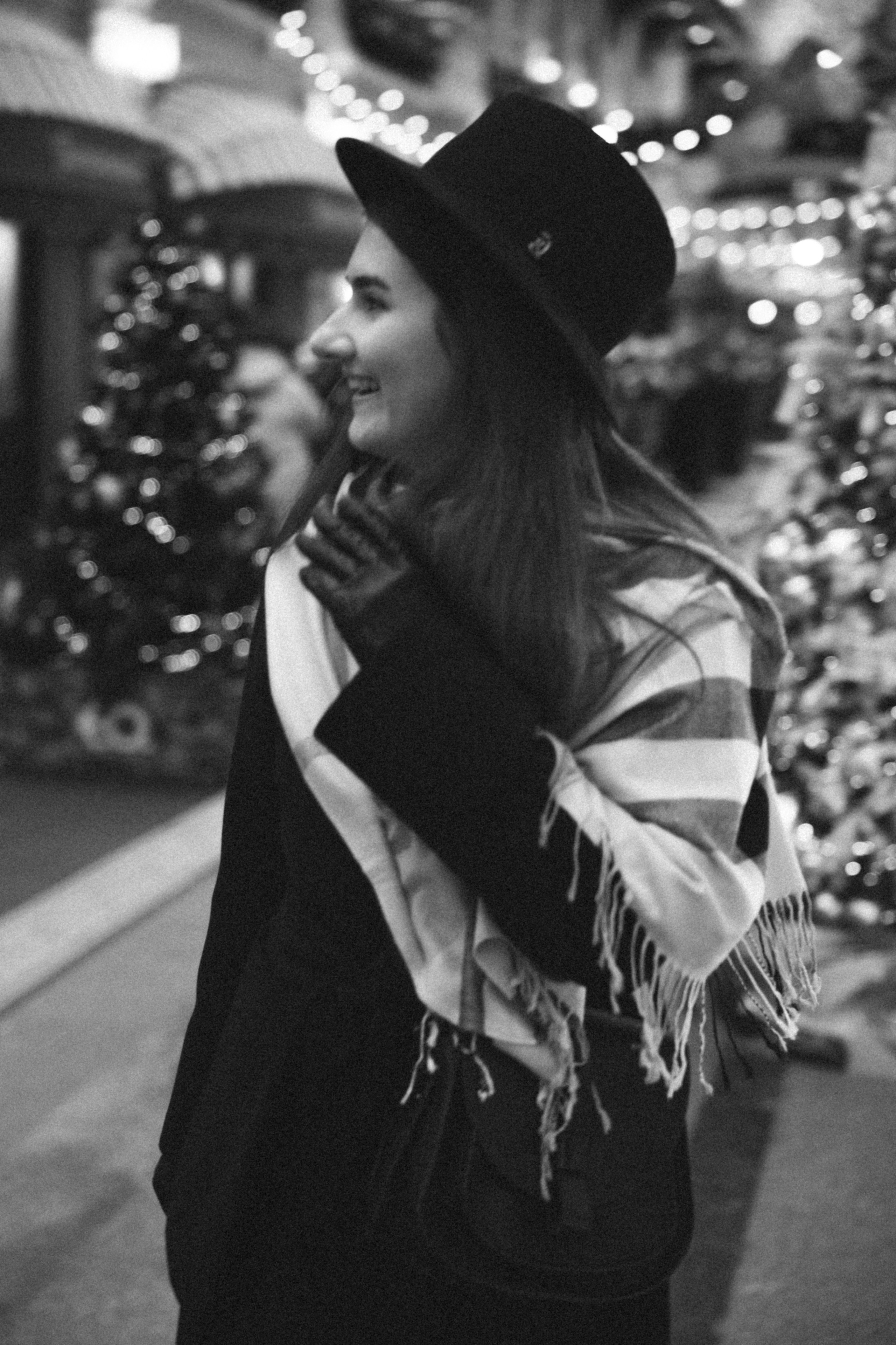 ДАША. Я фотограф из Москвы к Вашим услугам