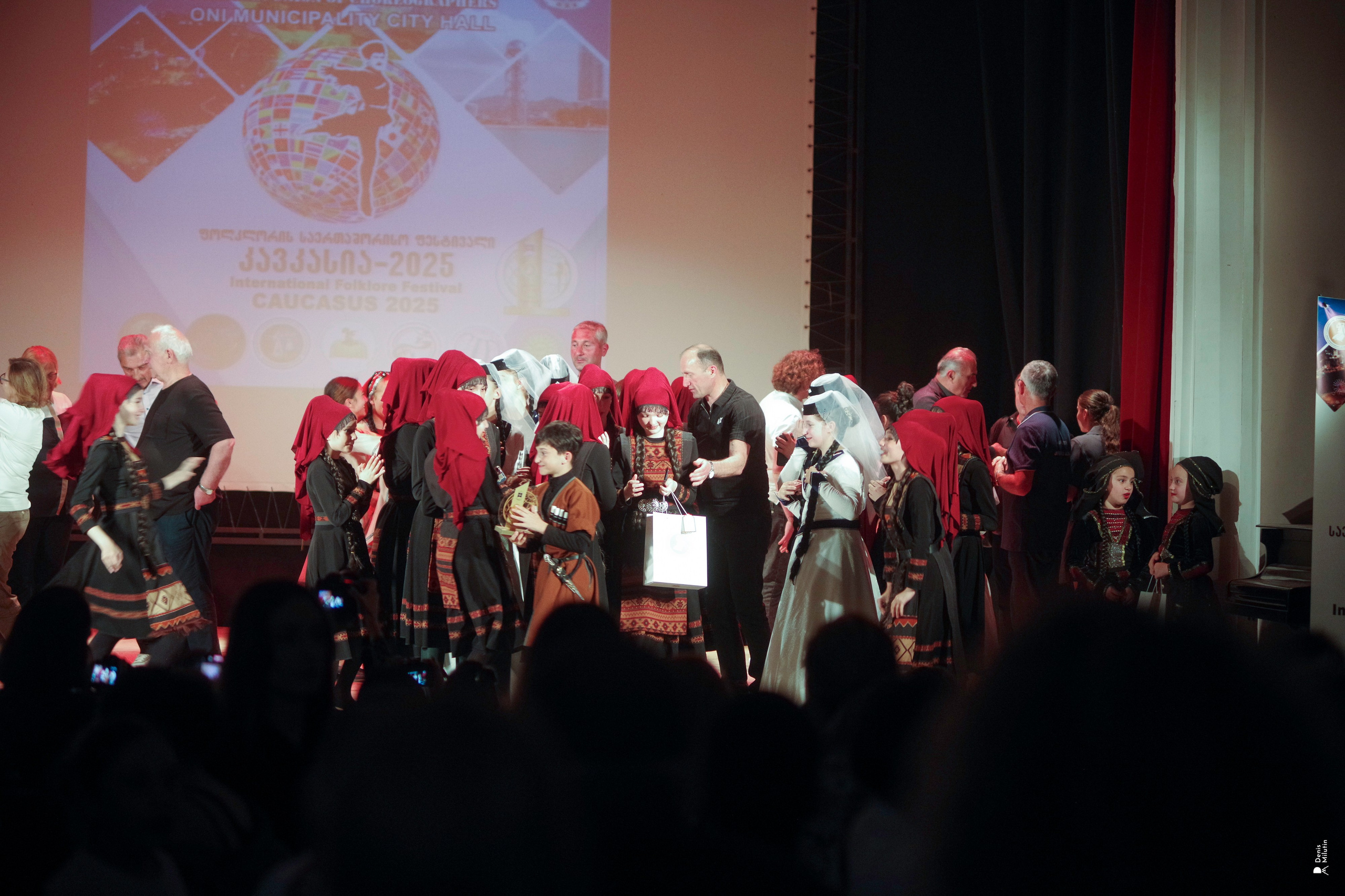 Танцы в прекрасном Они. Портретный фотограф Денис Милютин