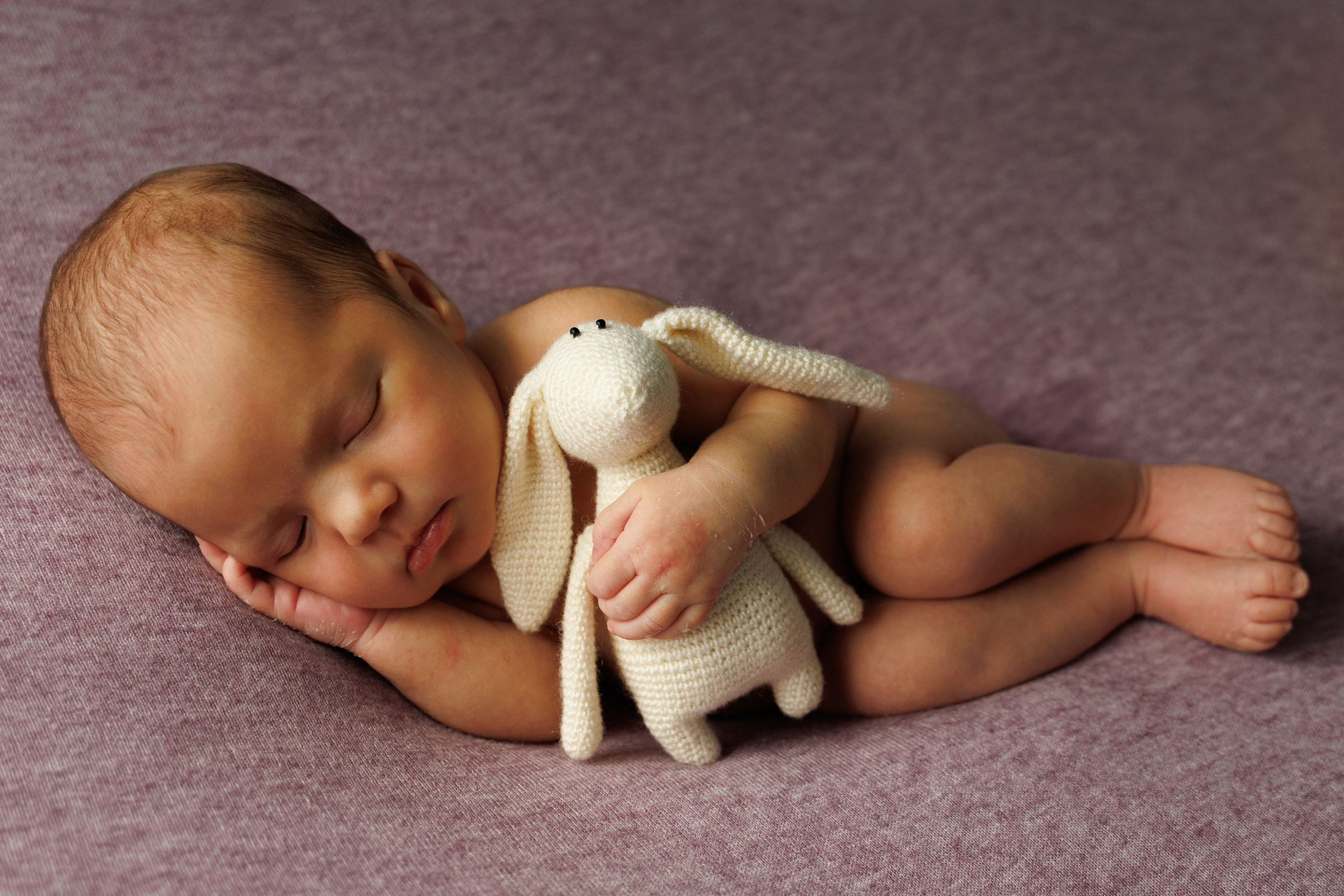  фотосессия  новорожденного ребенка в пледе 