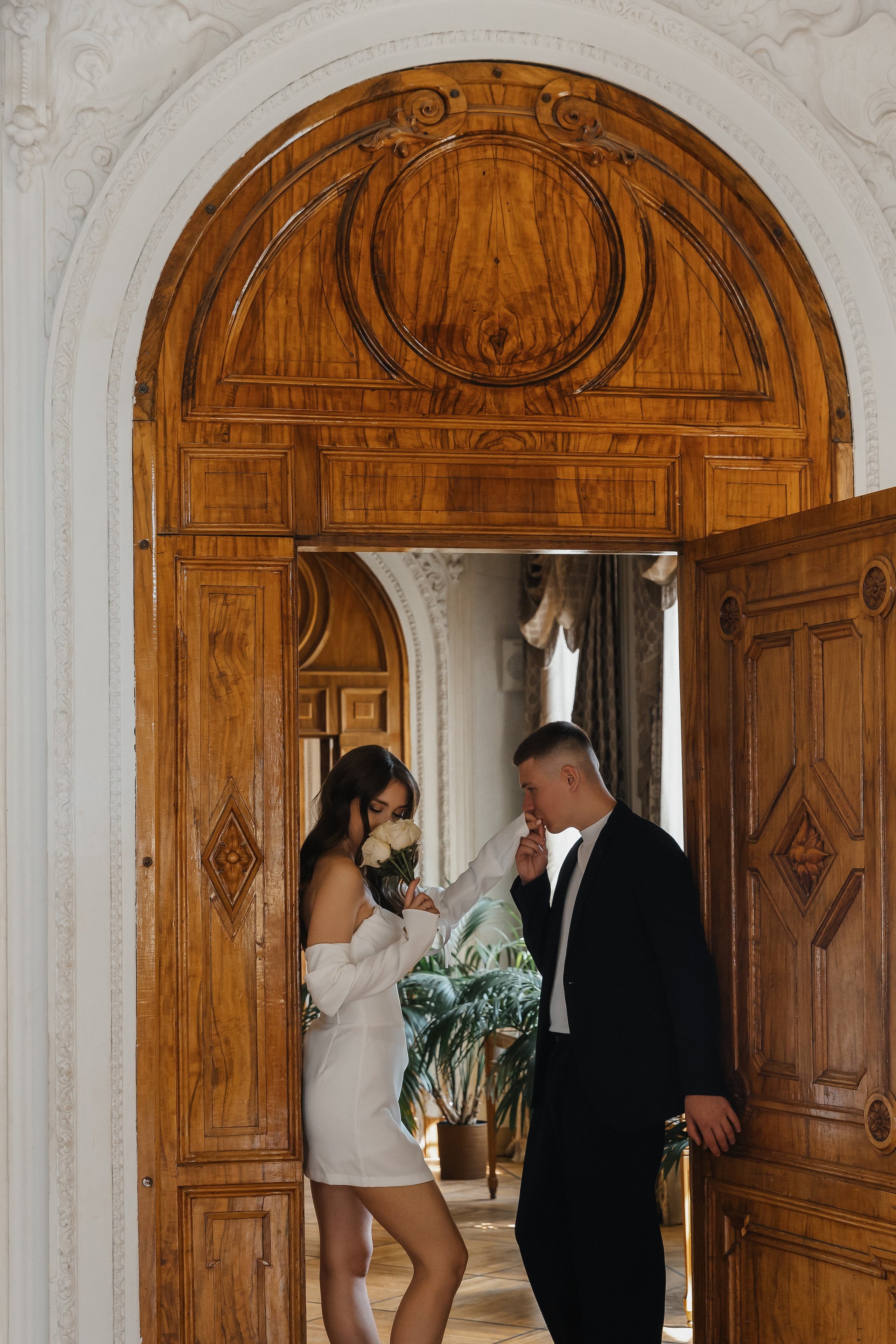 Свадебная фотосессия в Библиотеке-читальне им. А. С. Пушкина. Фотограф и видеограф Анна Домашенко