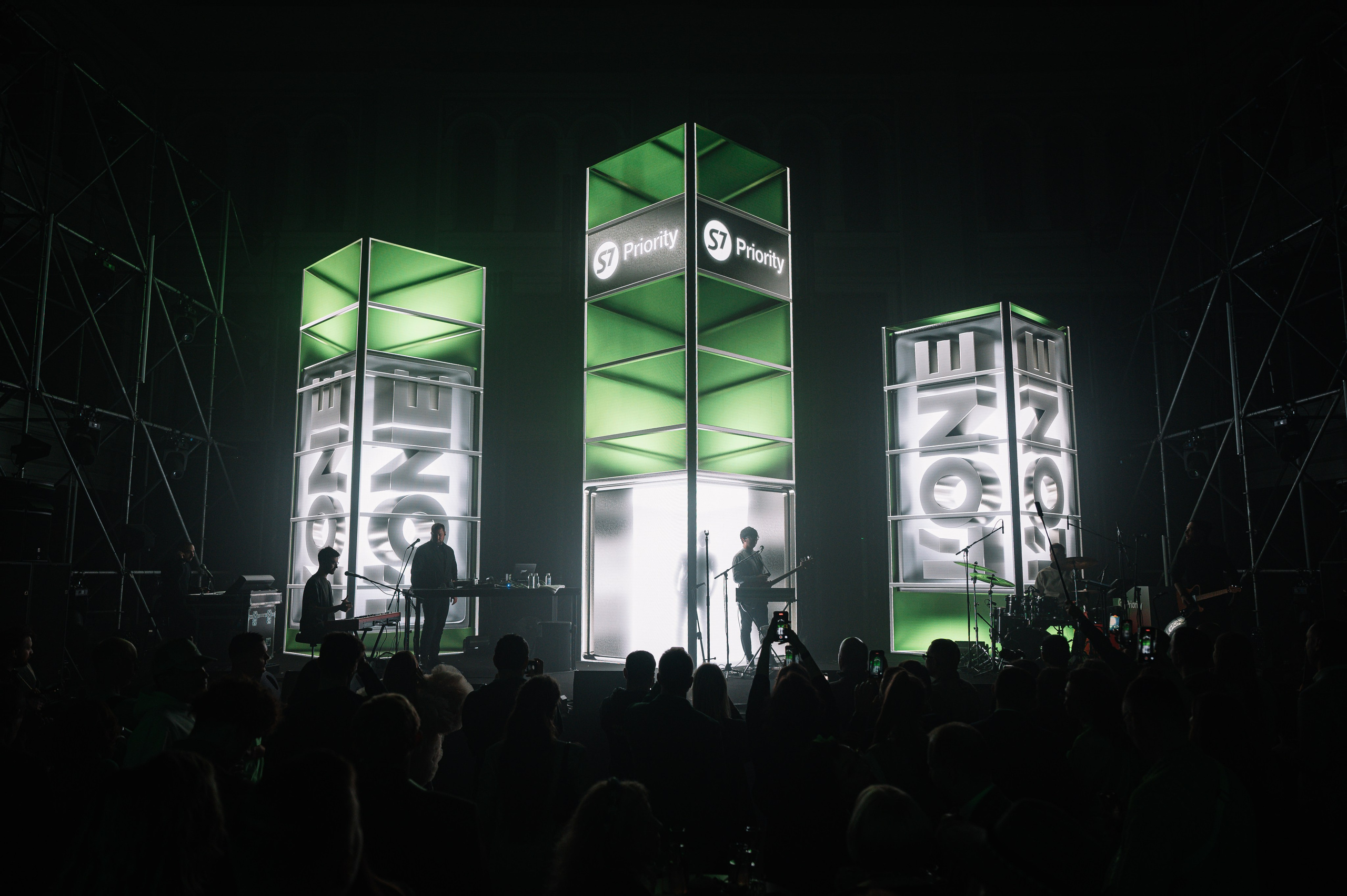 S7 Airlines — S7 Priority / 15th anniversary celebration. OOPS TEAM