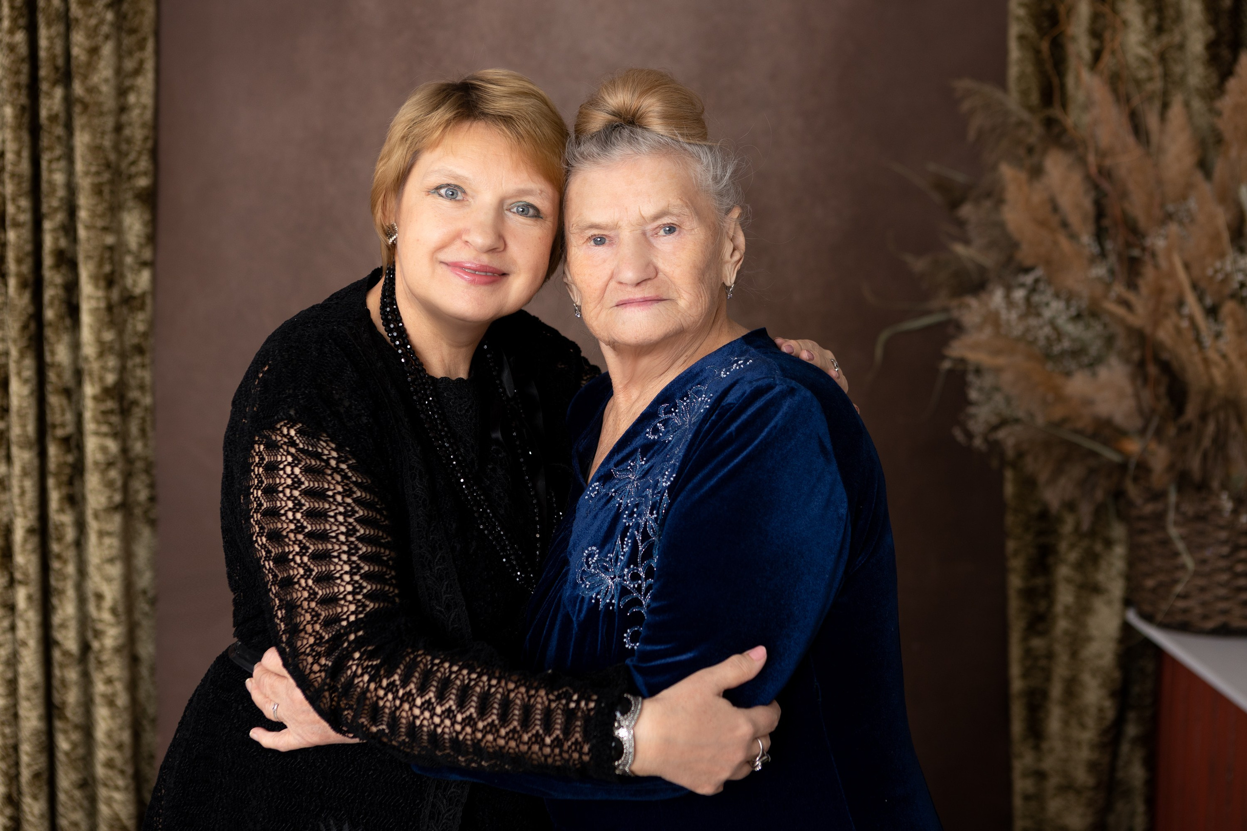 Семейная фотосессия в студии. Фотограф в Оренбурге. Профессиональный фотограф