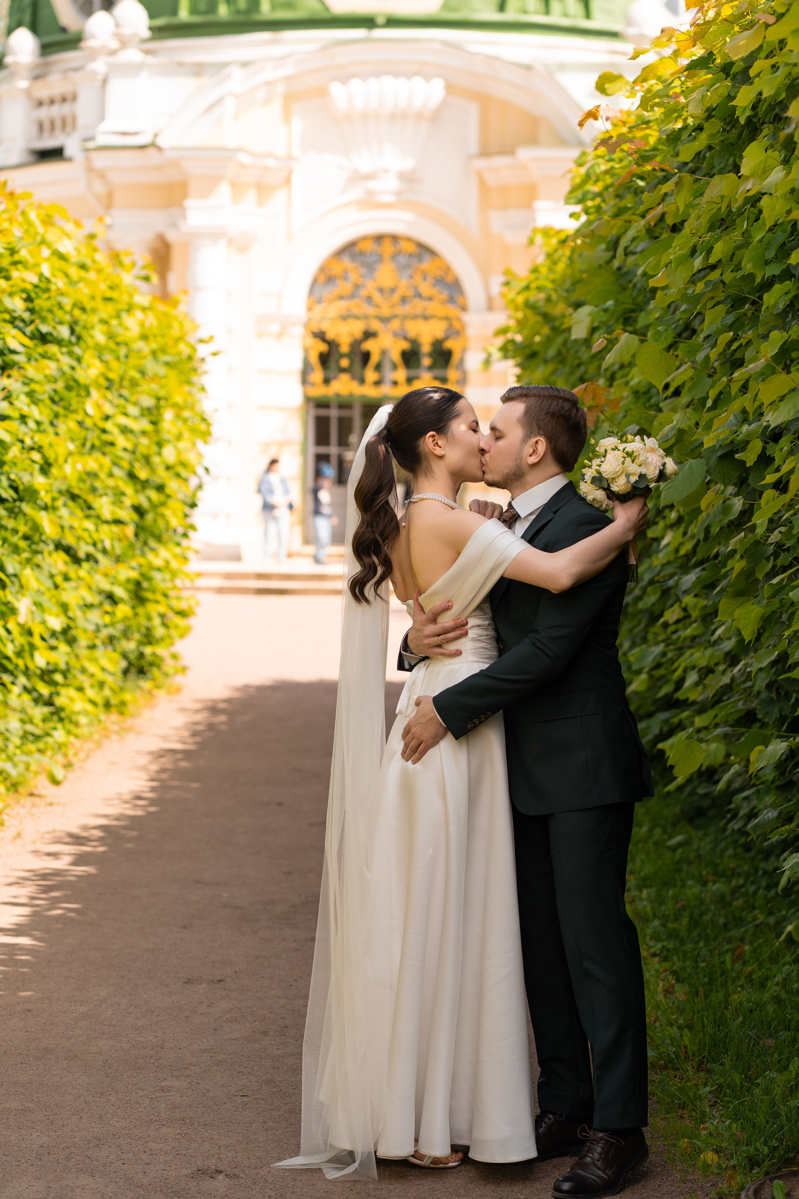 Влад и Илина в Кусково. Свадебный фотограф в Москве Анна Полушина