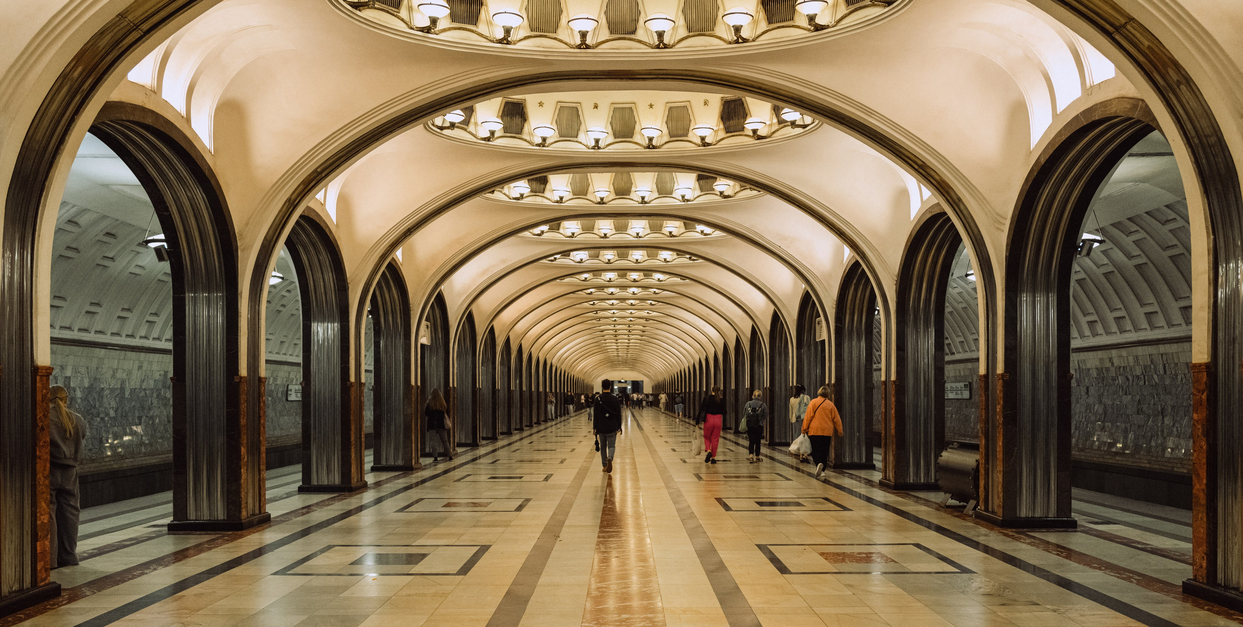 Street. Если ты на Земле — звони