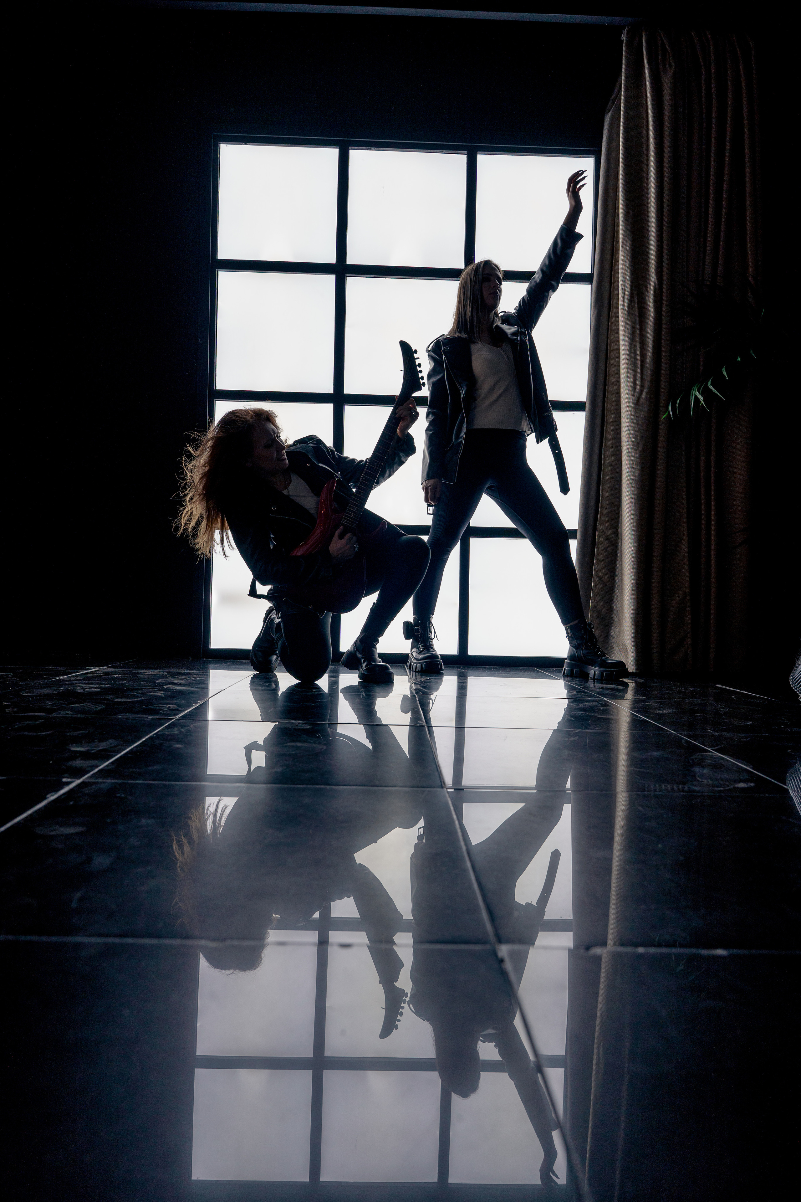 Фотосессия взрослой дочери с мамой в Москве. Репортажный фотограф Москва Сергей Дружинин