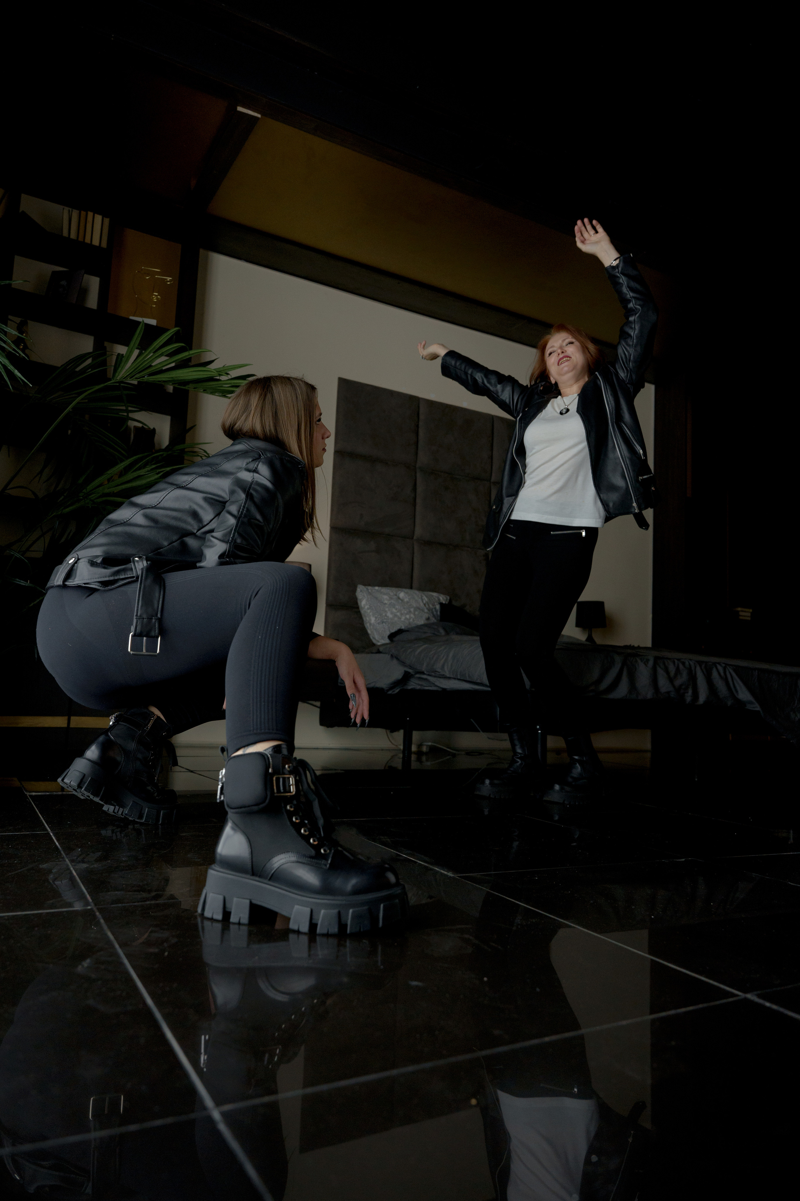 Фотосессия взрослой дочери с мамой в Москве. Репортажный фотограф Москва Сергей Дружинин