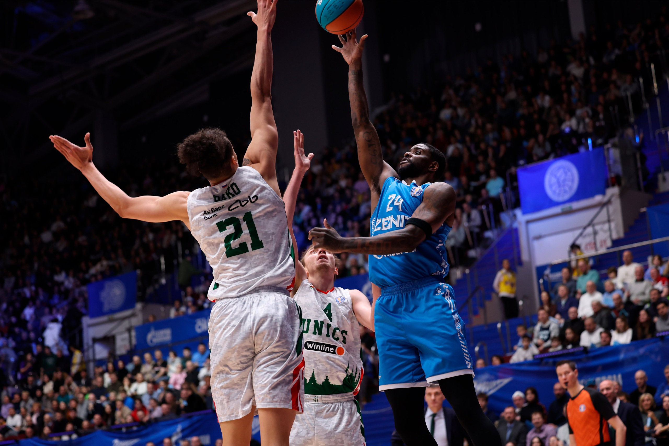 БК Зенит — БК Уникс 13.02.2025. Спортивный и репортажный фотограф Антон Тереханов