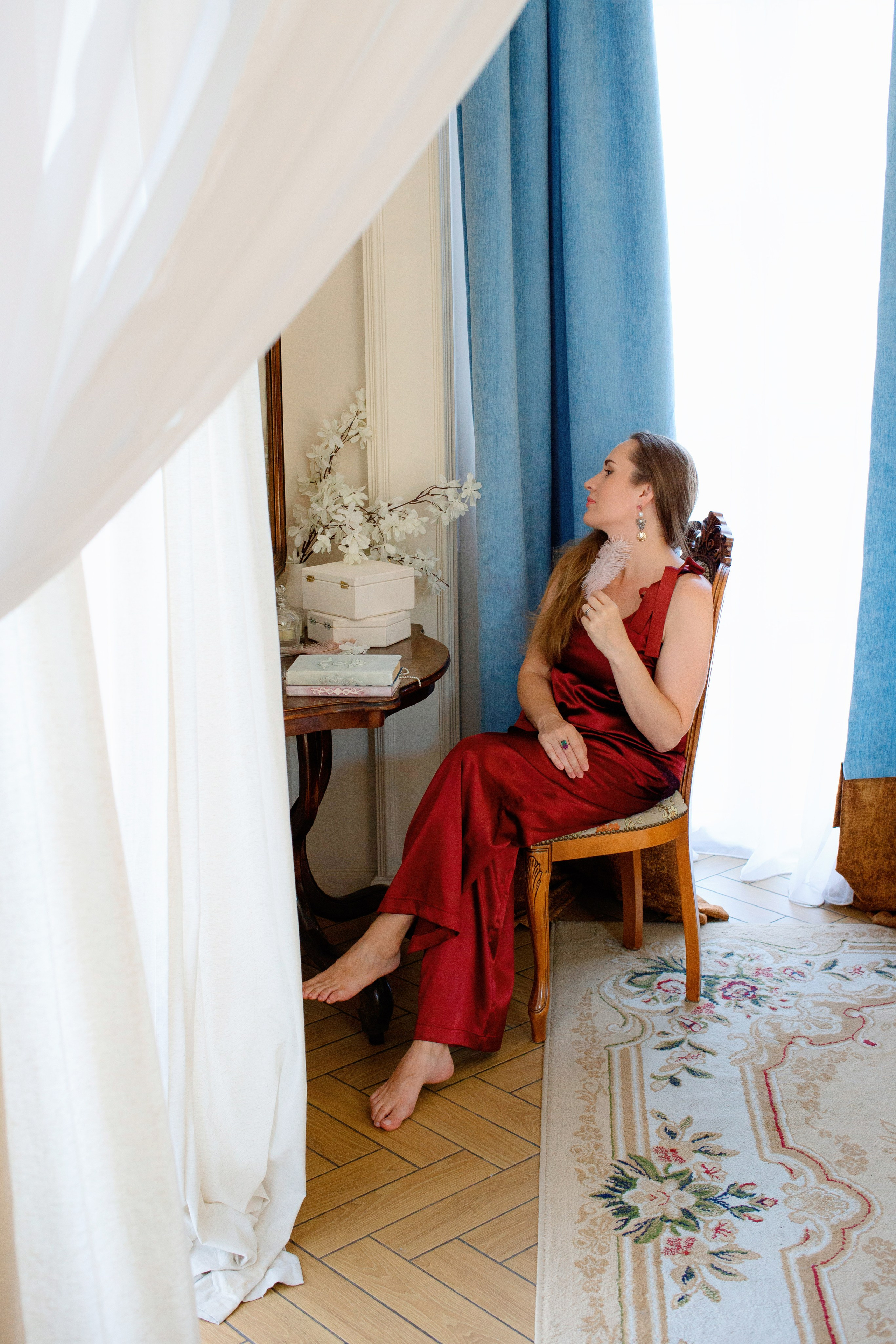 Личная история в кадре. Женская съемка в Санкт-Петербурге. Портретные фотосессии, контент-съемки, репортаж