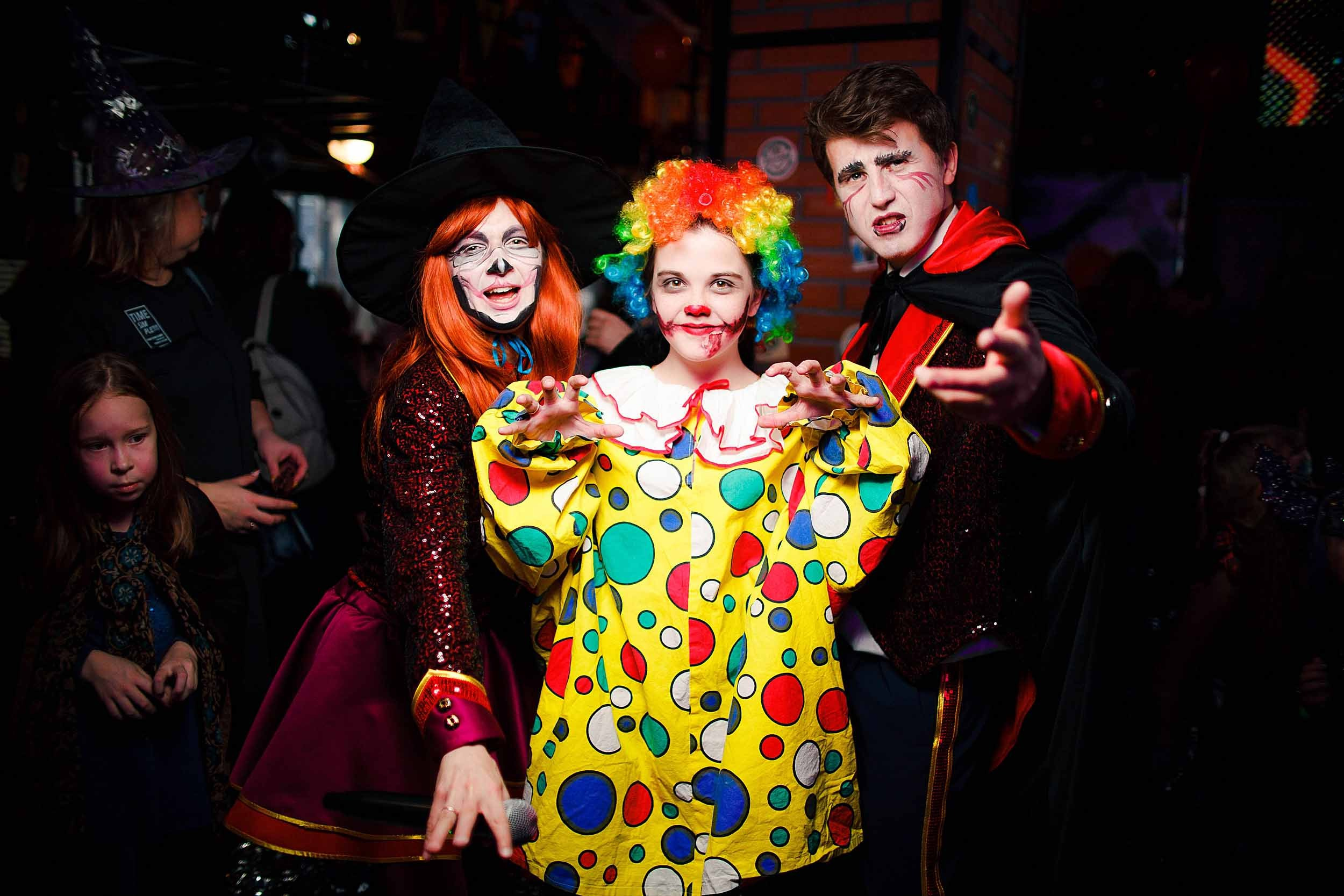 Хэллоуин в «Свои да наши». Ваш репортажный фотограф Артемий Антонов