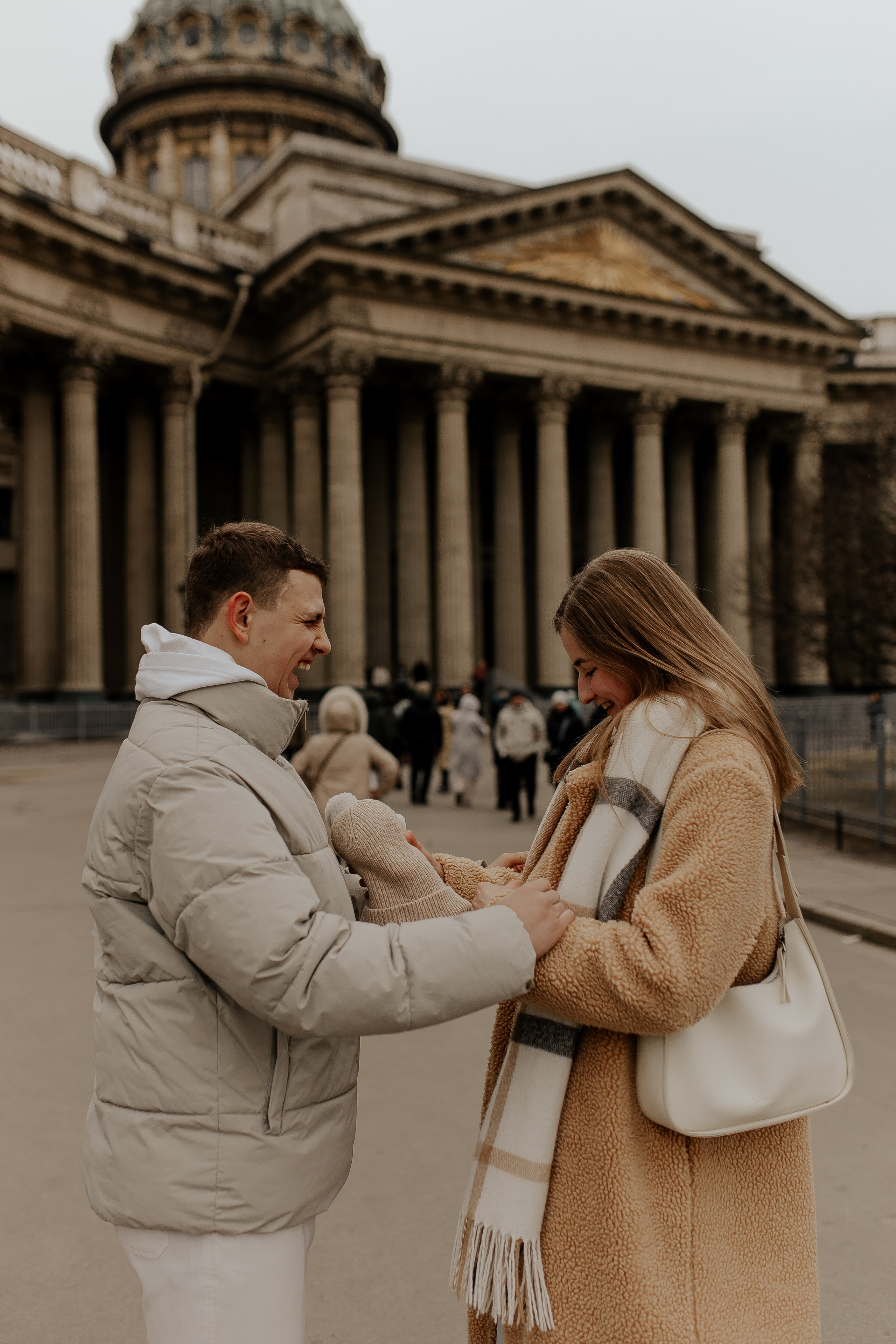 Лавстори у Казанского собора. Фотограф в Санкт-Петербурге Лиза Семченкова
