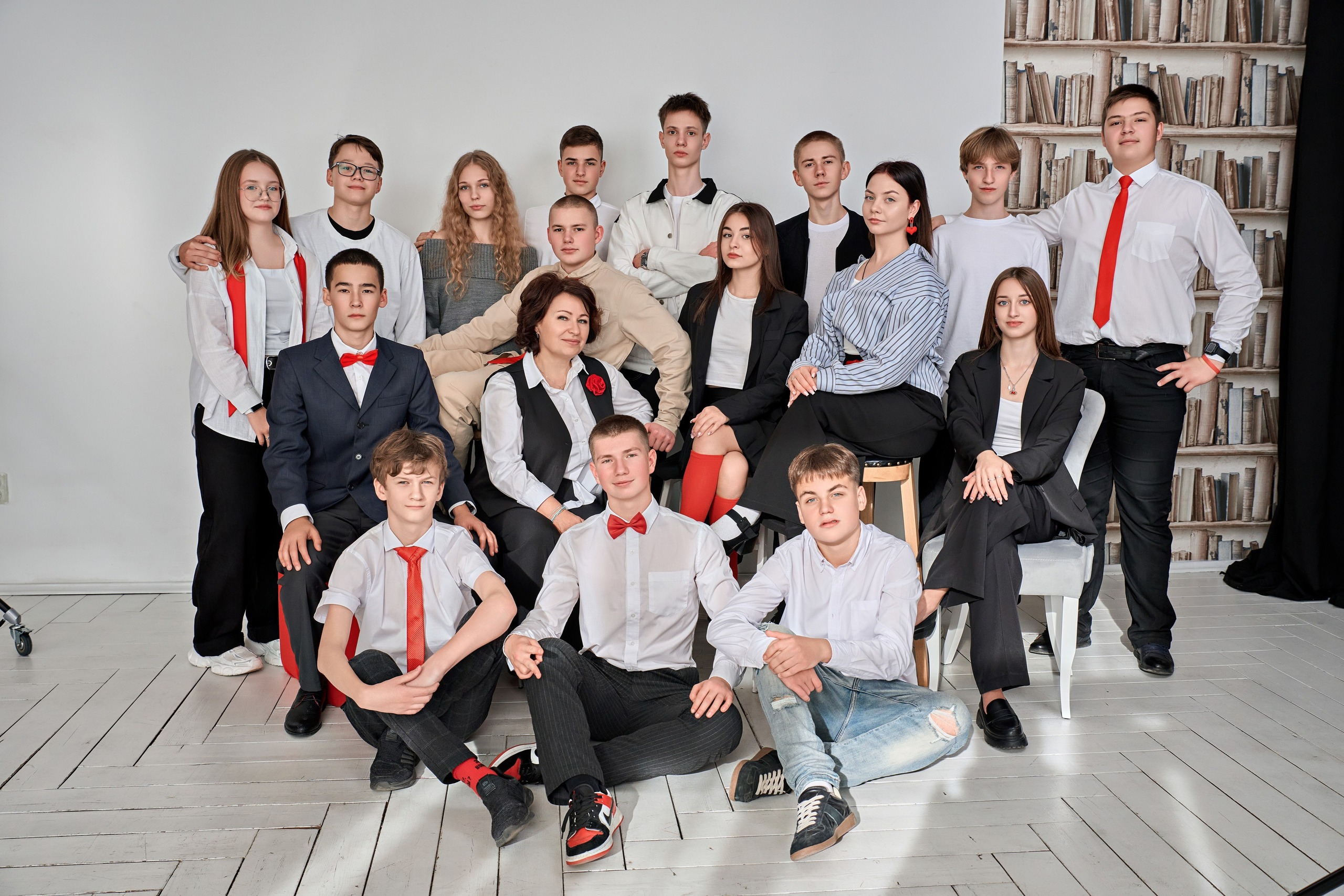 Фотосъёмка в студии «Окна» на выпускные альбомы. Калуга. Фотограф Меняйло Евгений. Свадьба. Портрет. Репортаж. Семья. Контент