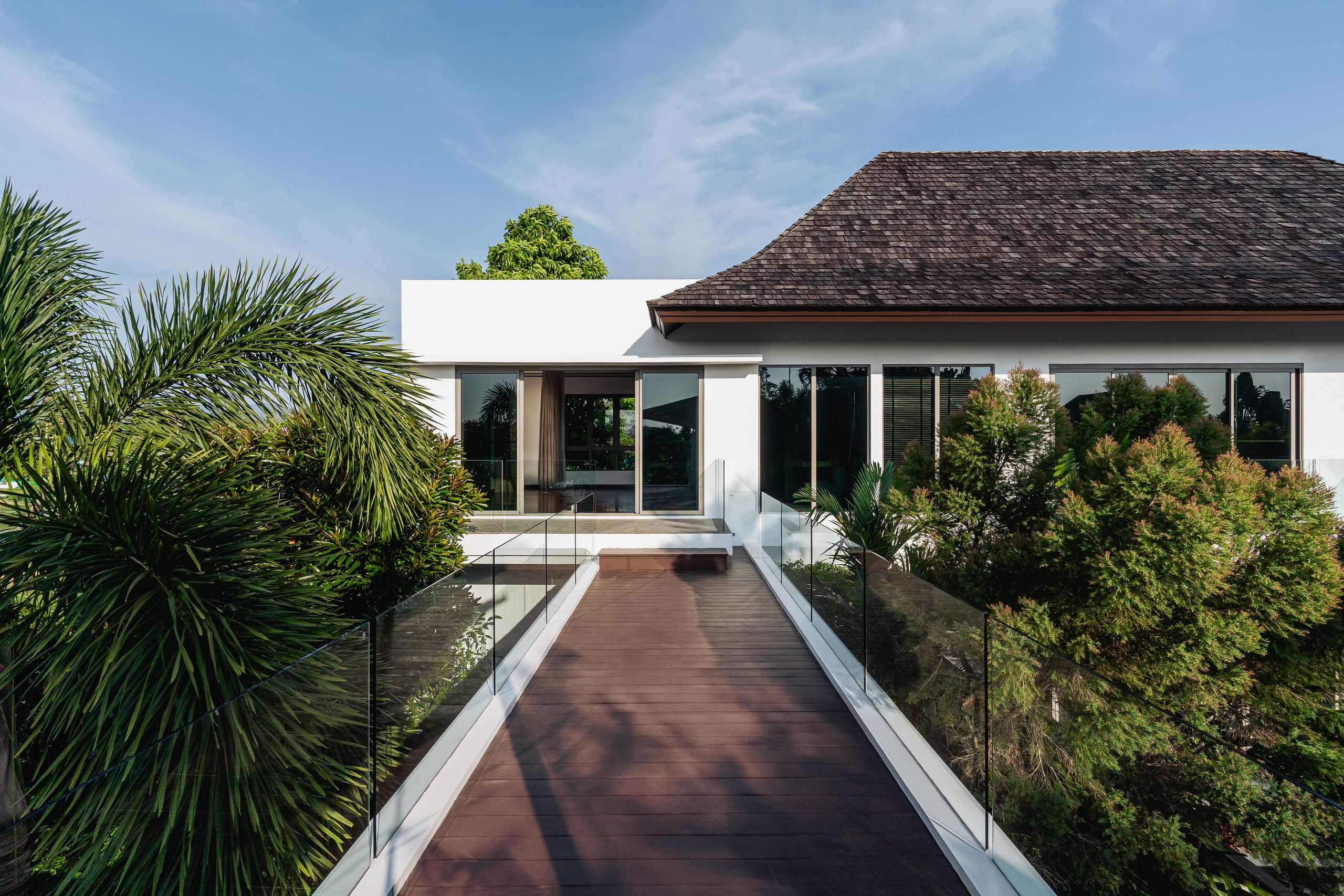 Interior real estate photography in Phuket — professional photos and videos. Yan Dolmatov — Photographer, Videographer, and Producer in Phuket