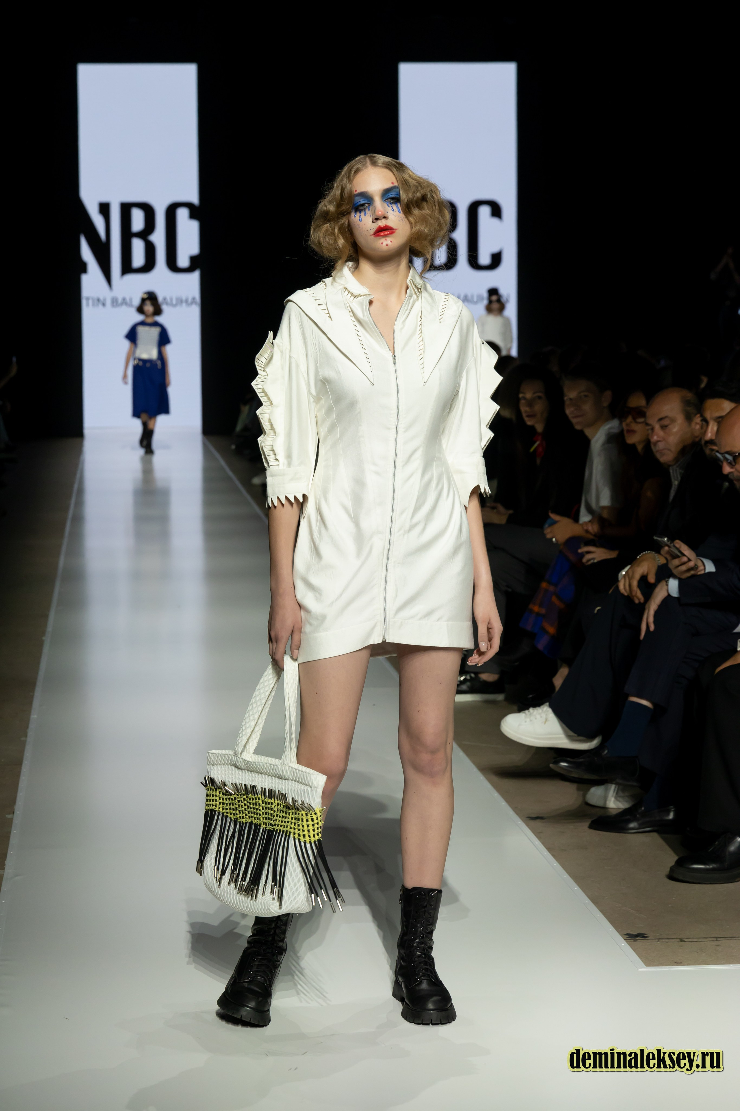 Московская неделя моды 2024 9 октября дизайнер NITIN BAL CHAHUAN presented by Fashion Design Council of India. Репортажный, семейный и студийный фотограф в Москве Демин Алексей