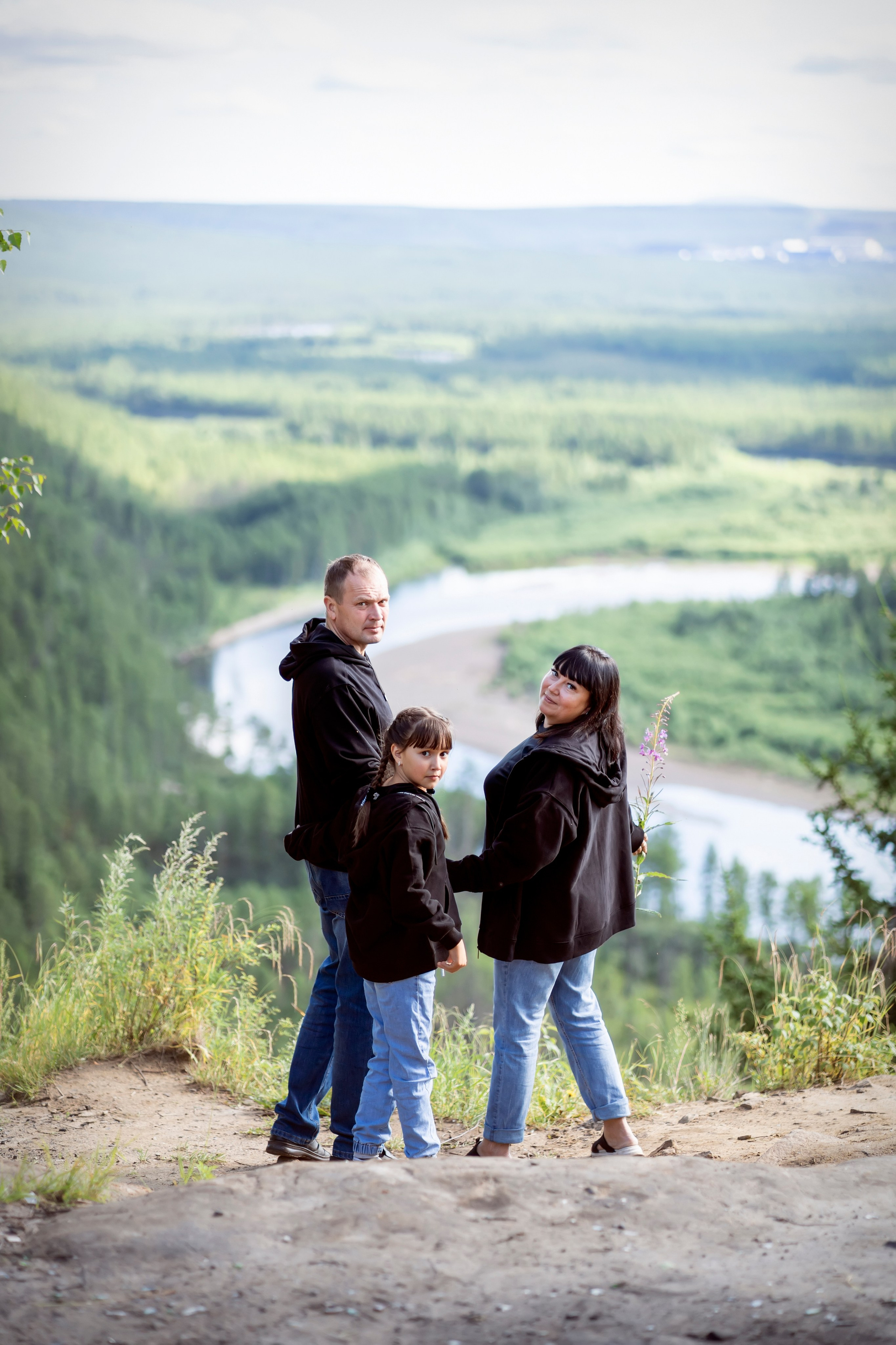 Летняя прогулка на АЯМовской скале. Семейный и детский фотограф в Хабаровске Анна Гриневич