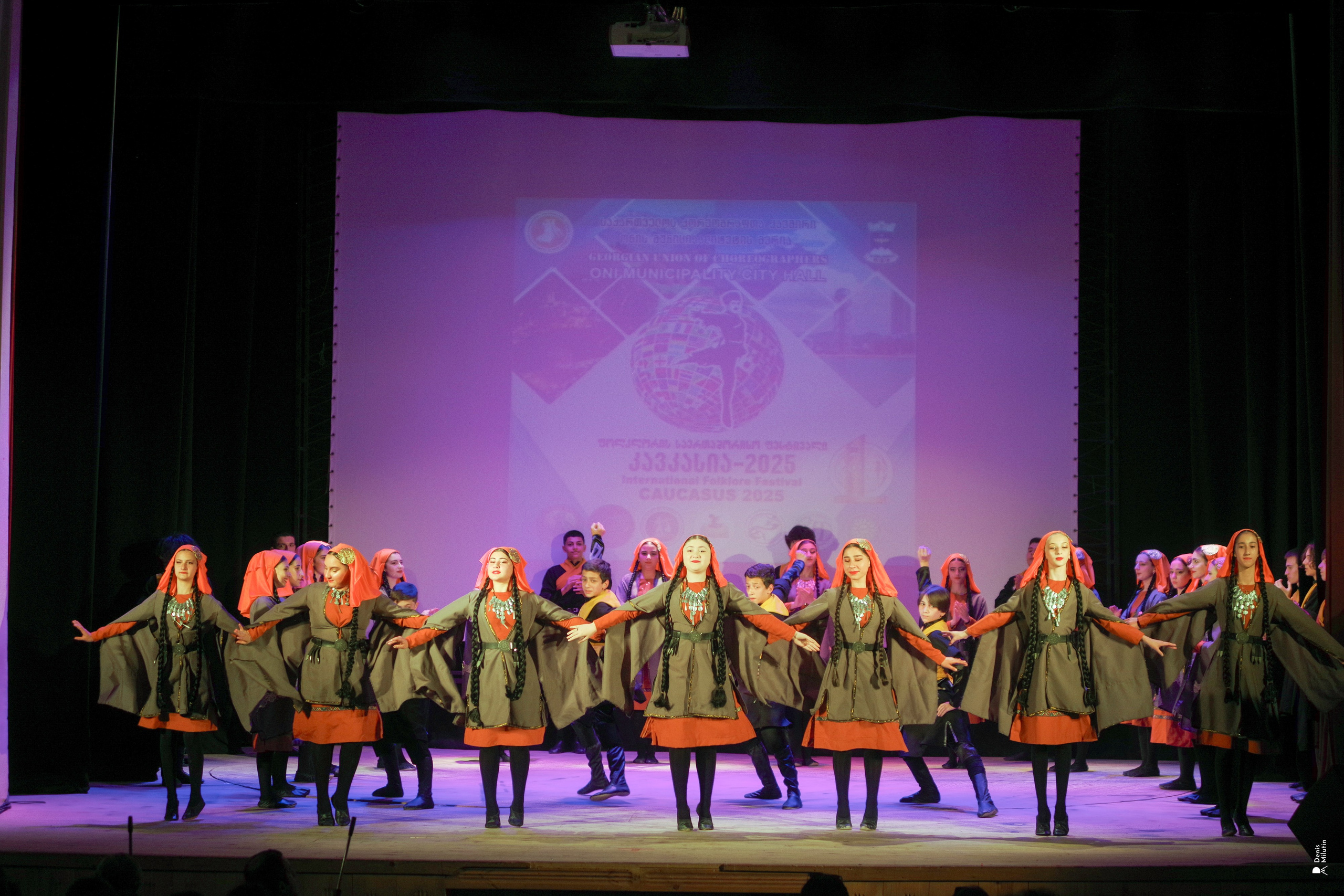 Танцы в прекрасном Они. Портретный фотограф Денис Милютин