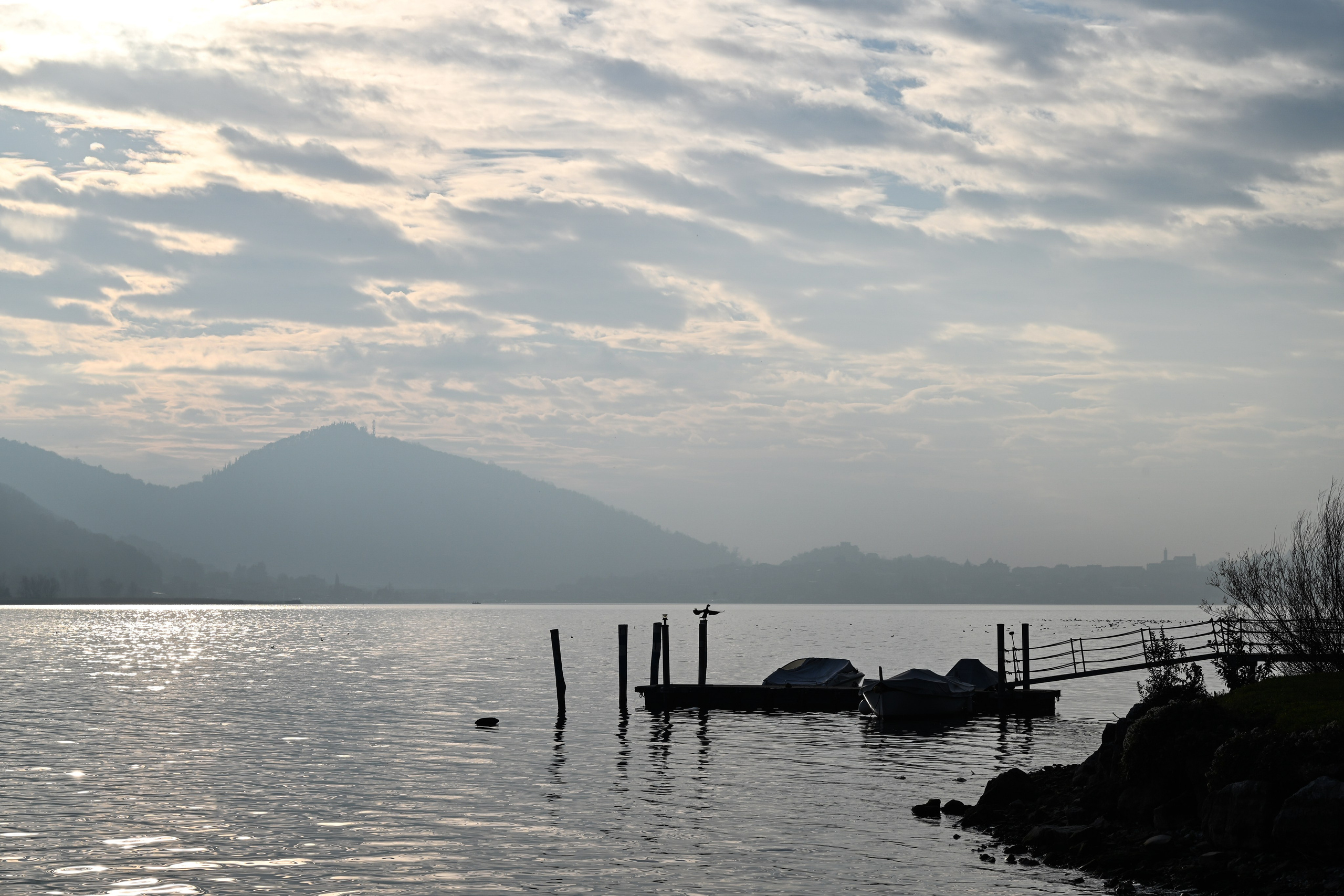 Lago d'iseo and hotel. Фотограф Минск