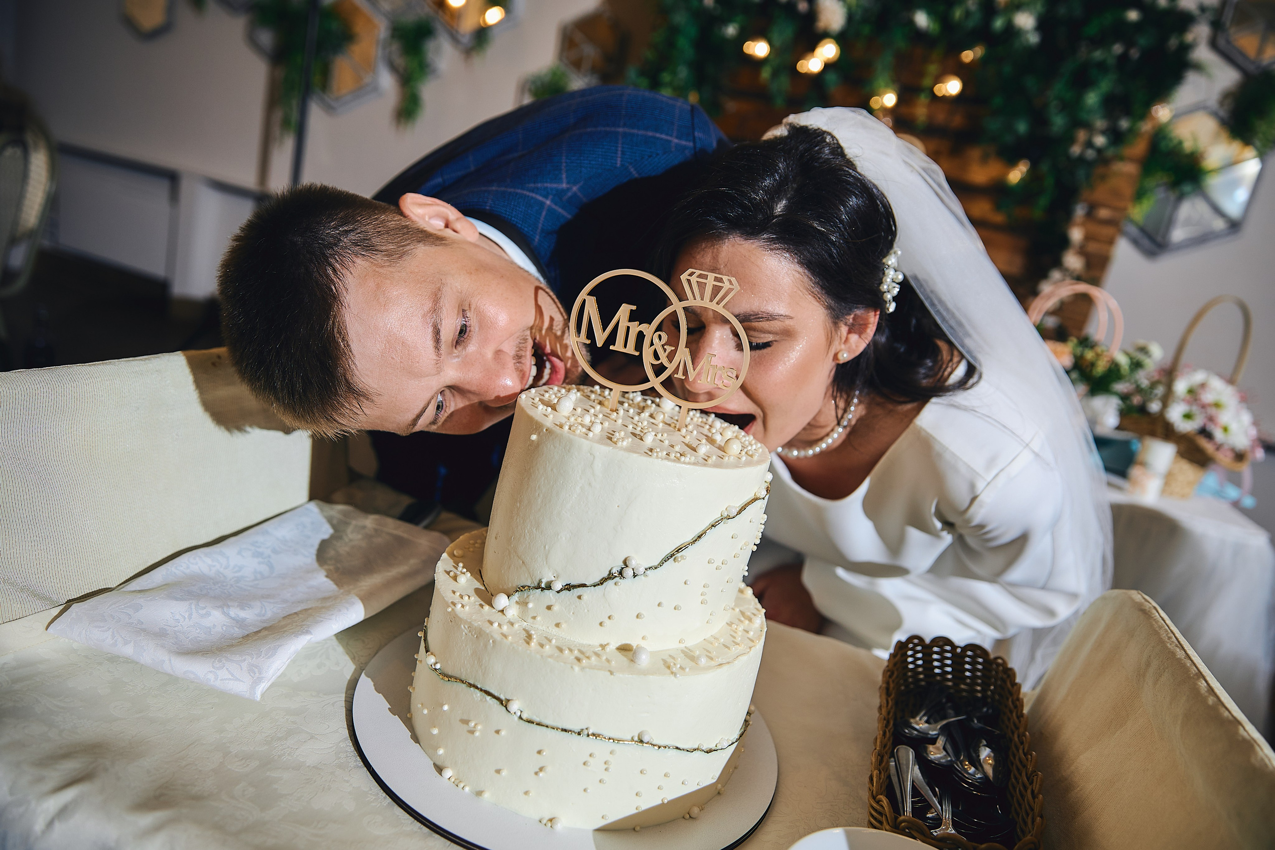 Стас и Дарья свадьба в Пикколо Аморе. Свадебный, контент фотограф в Кемерово Любовь Гальцова