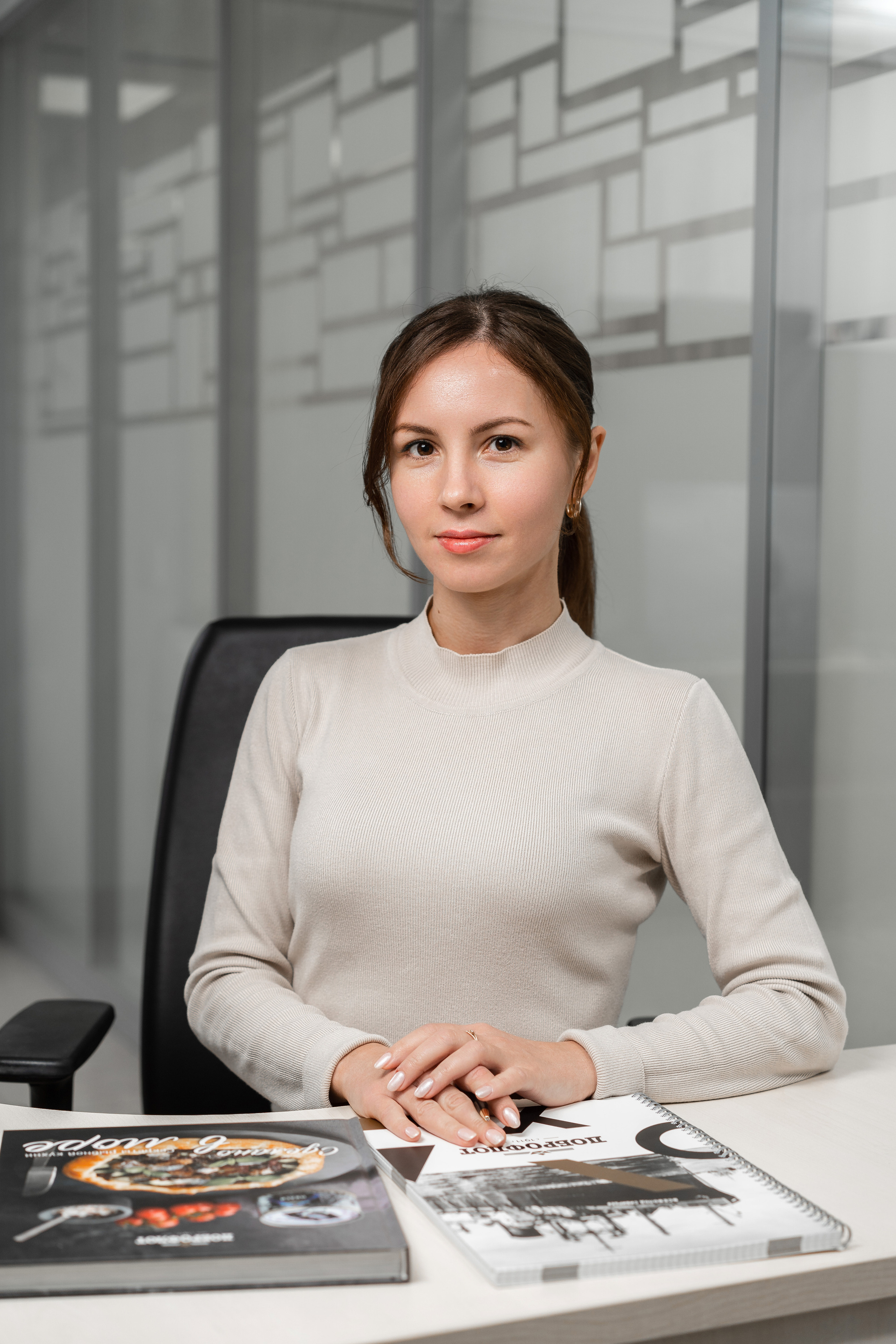 Бизнес фотосессия сотрудников для календаря