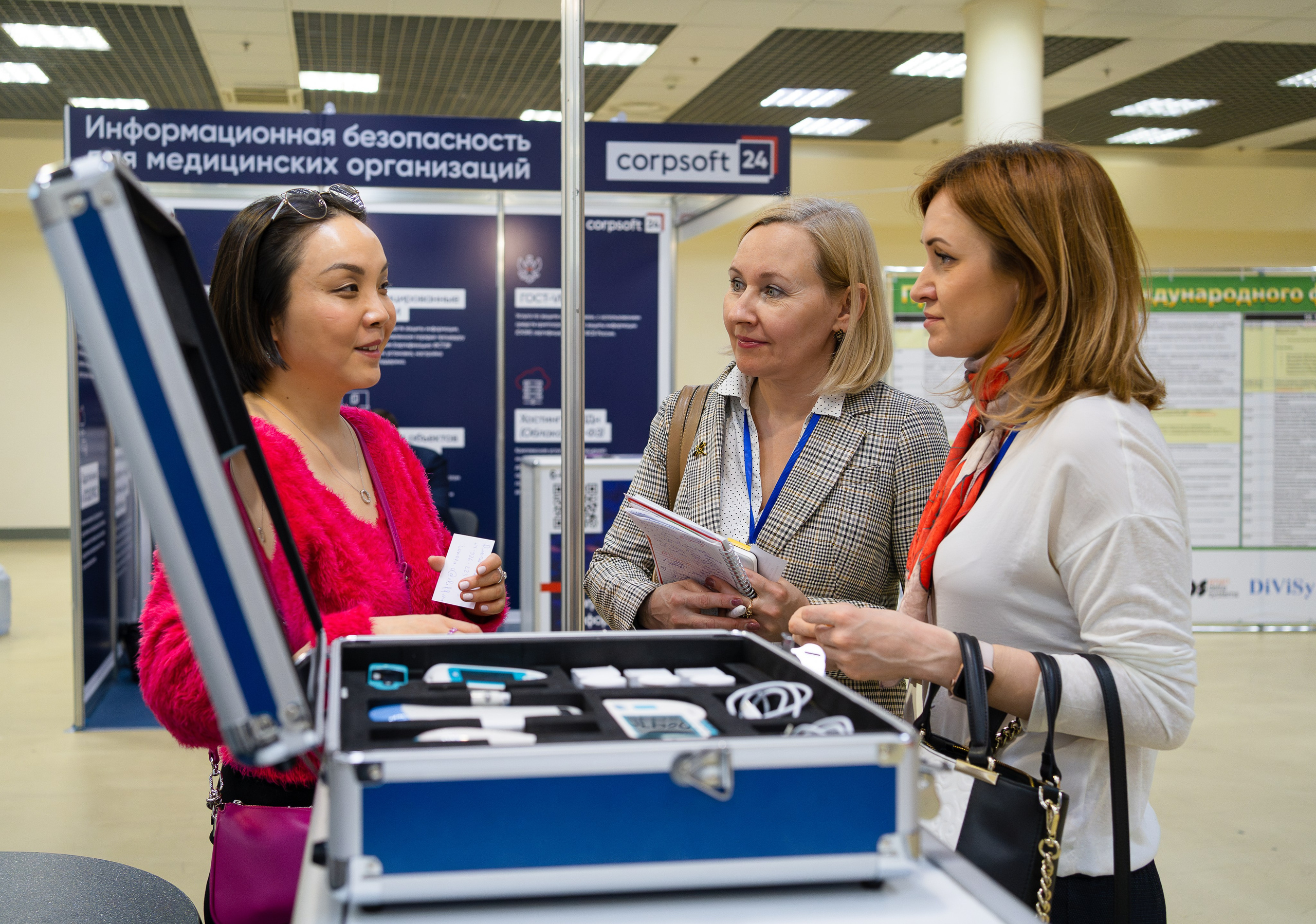 Фотограф b2b фотосъемка b2b фотограф на выставку конференцию форум. Фотограф b2b на выставки, конференции, форумы в Москве