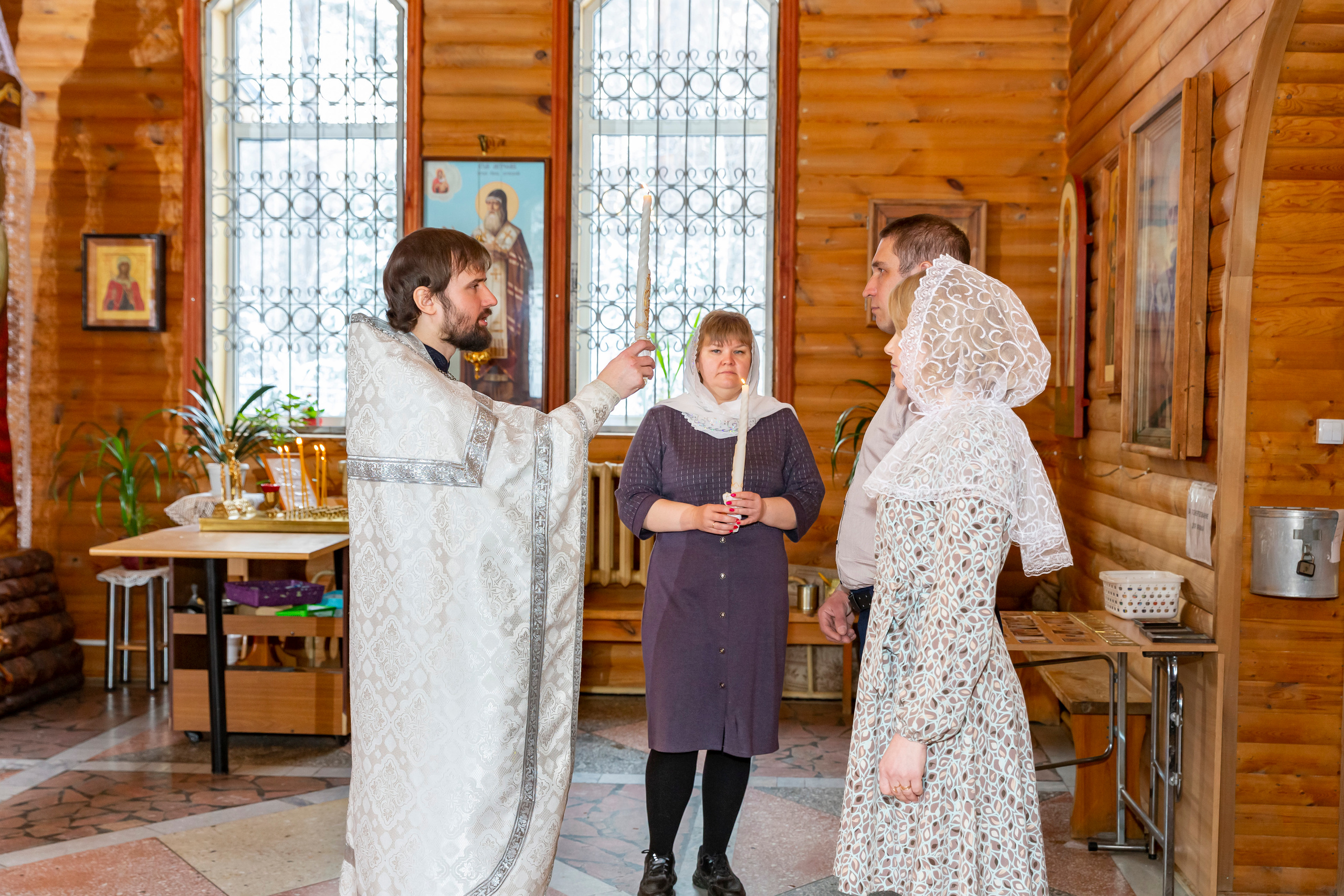 Фото и видео съемка Венчания. Свадебный фотограф Марина Суворова и видеооператор Олег Петров
