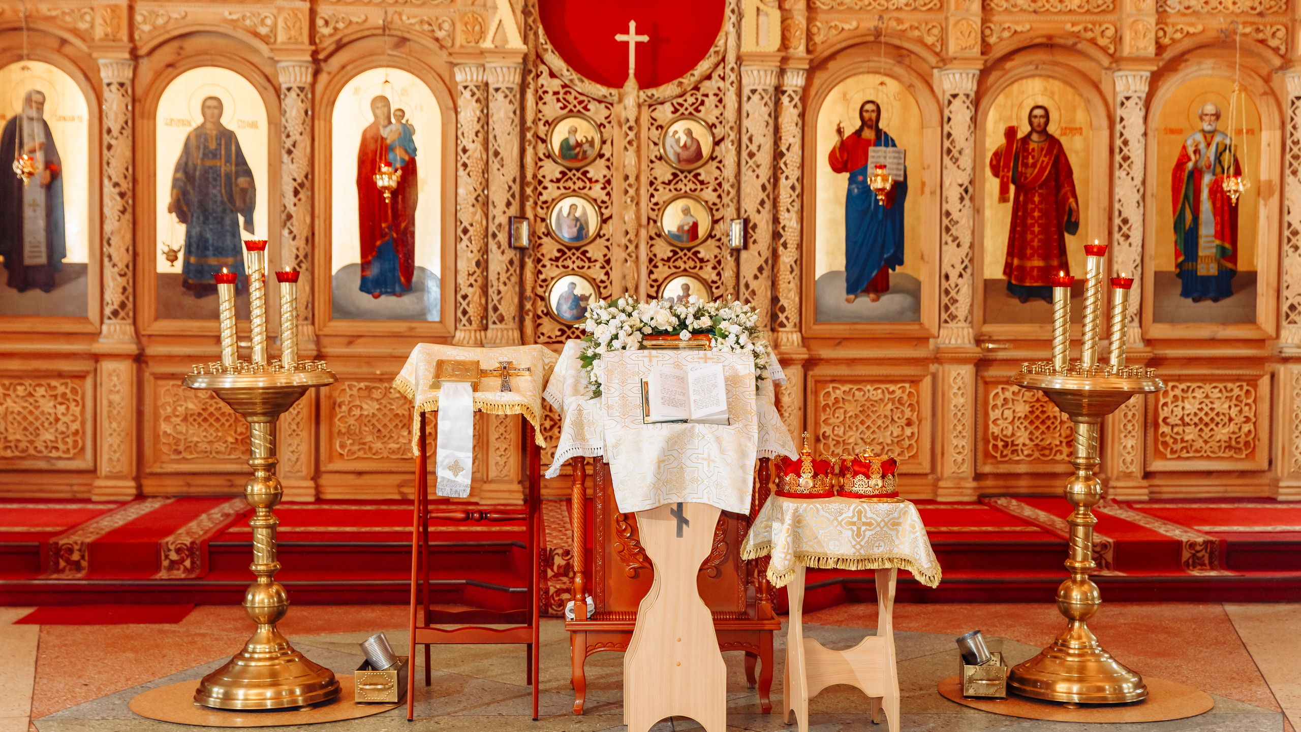 Фото и видео съемка Венчания. Свадебный фотограф Марина Суворова и видеооператор Олег Петров