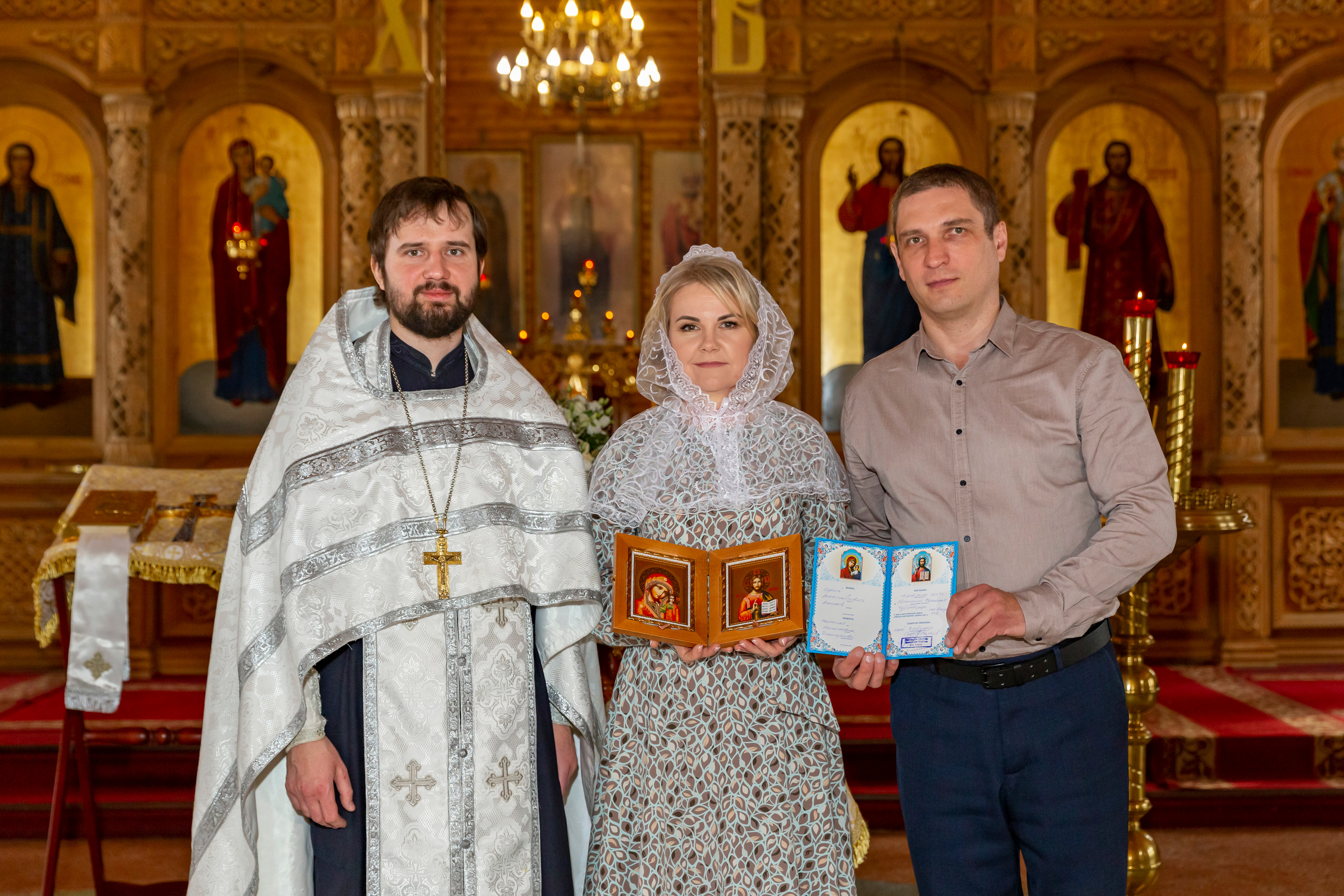 Фото и видео съемка Венчания. Свадебный фотограф Марина Суворова и видеооператор Олег Петров
