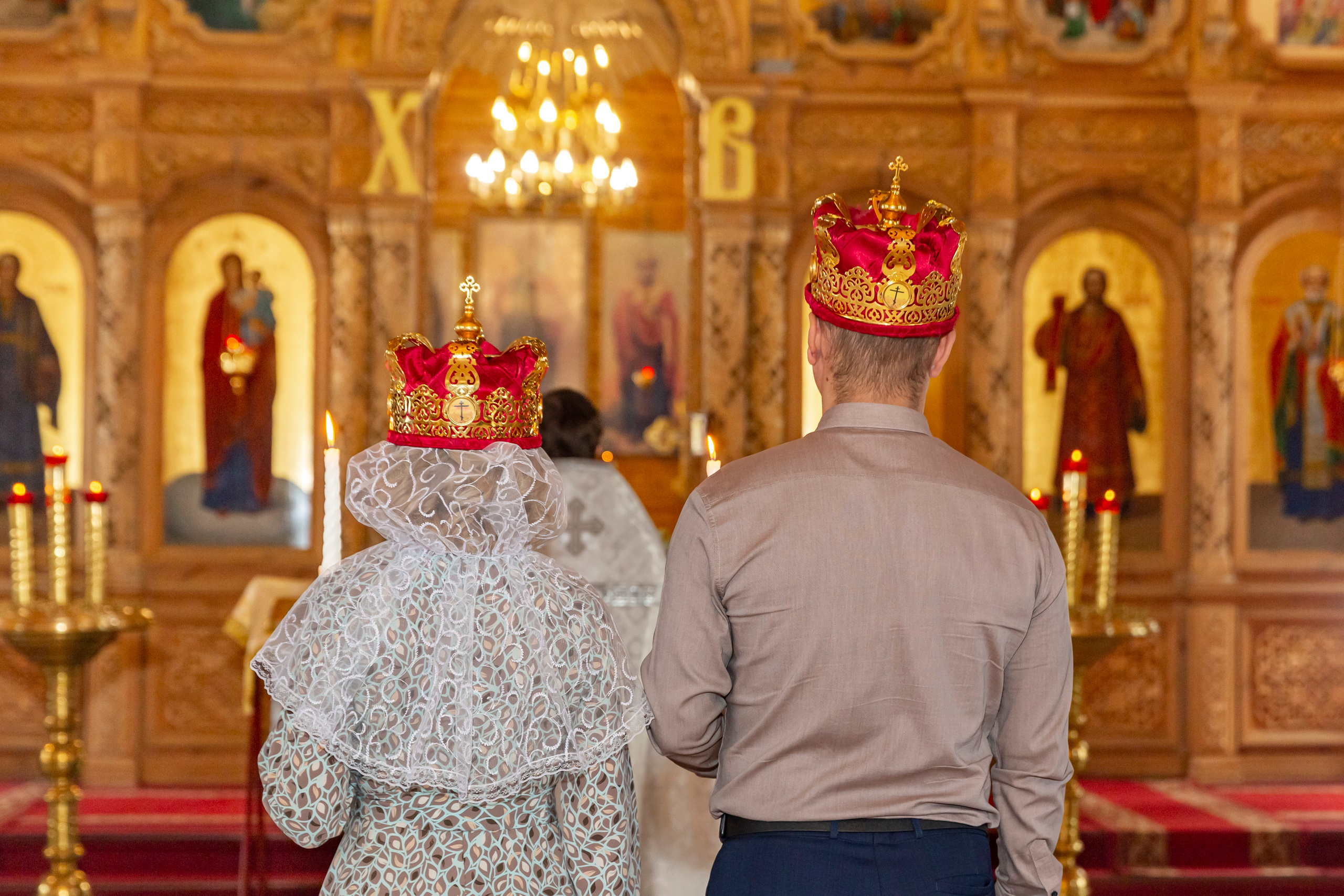 Фото и видео съемка Венчания. Свадебный фотограф Марина Суворова и видеооператор Олег Петров