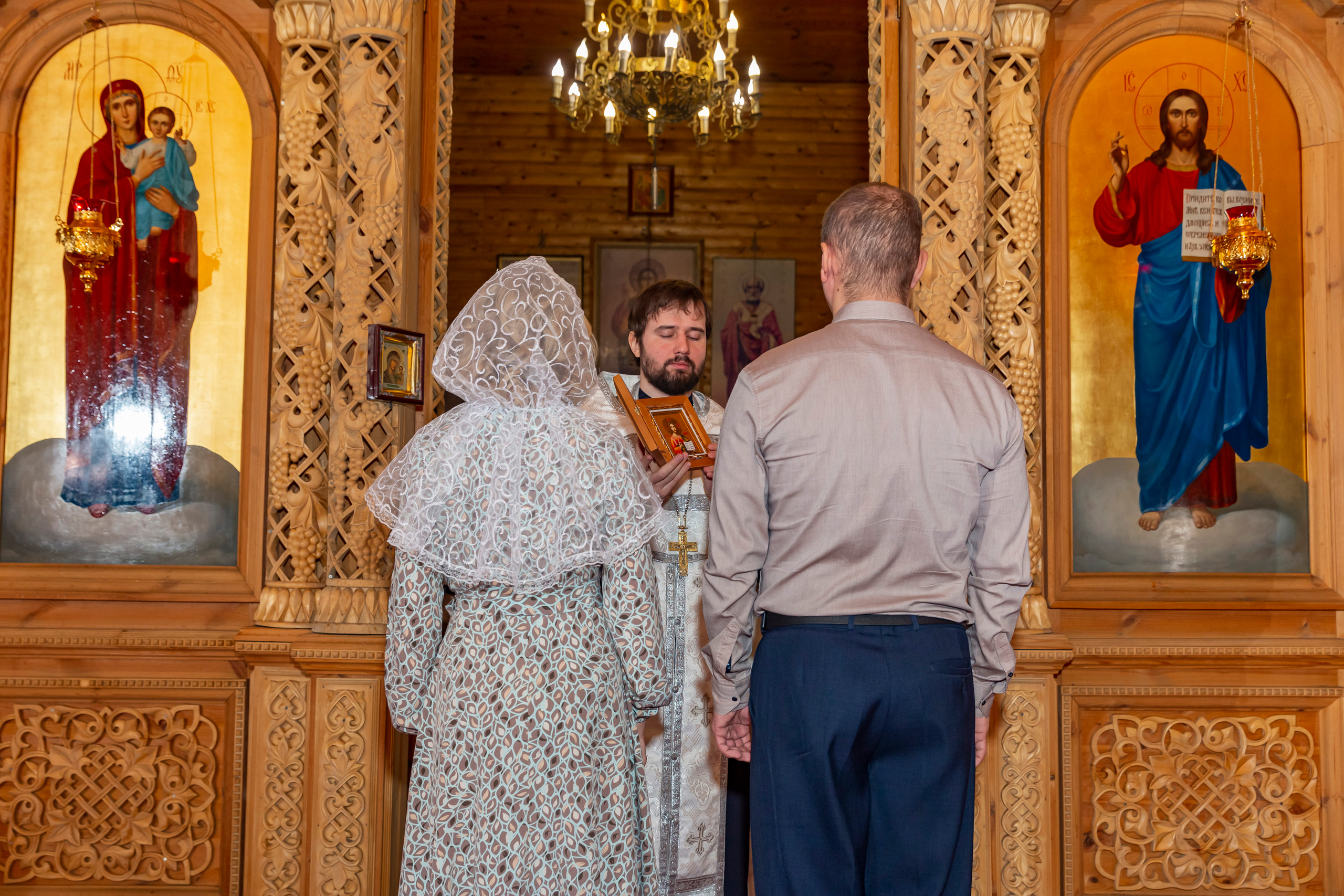 Фото и видео съемка Венчания. Свадебный фотограф Марина Суворова и видеооператор Олег Петров